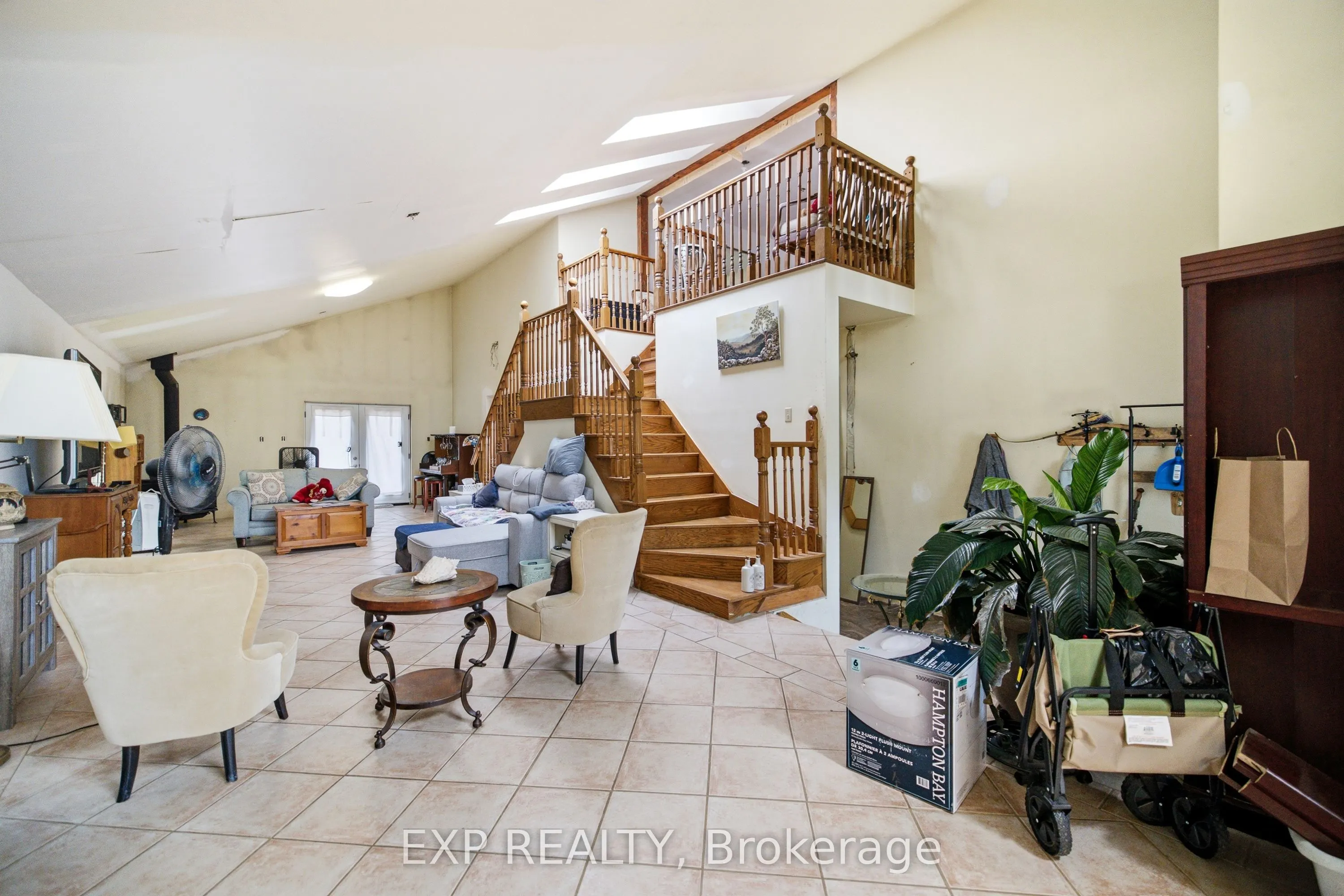 104 Sideroad 18 Road
