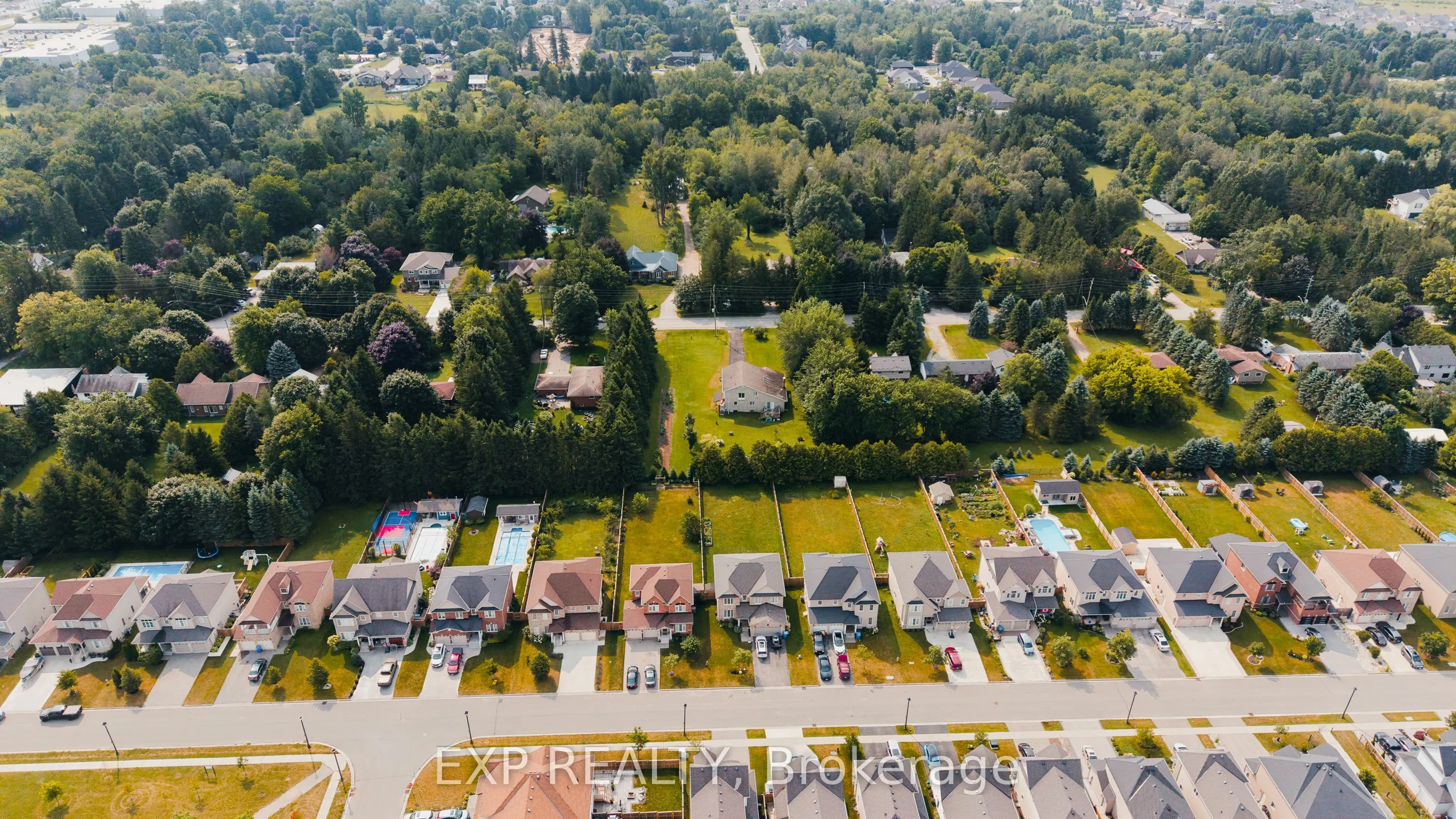 104 Sideroad 18 Road