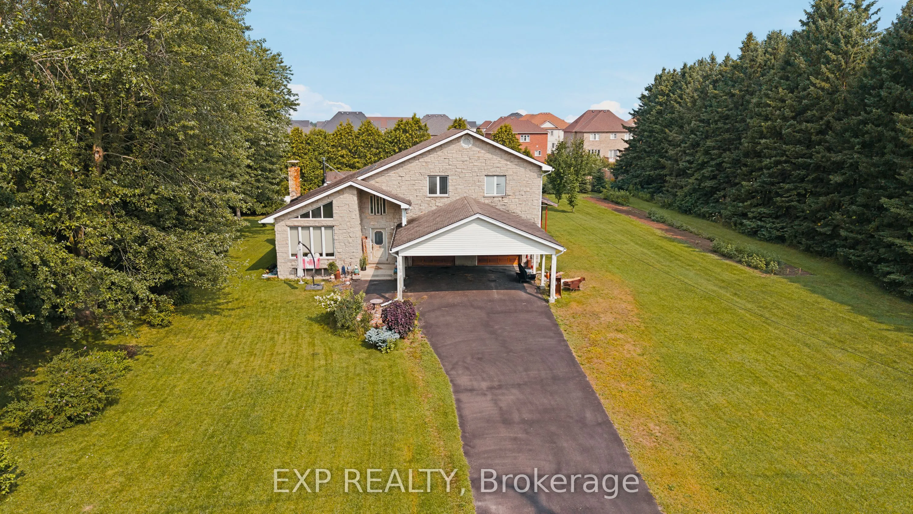 104 Sideroad 18 Road