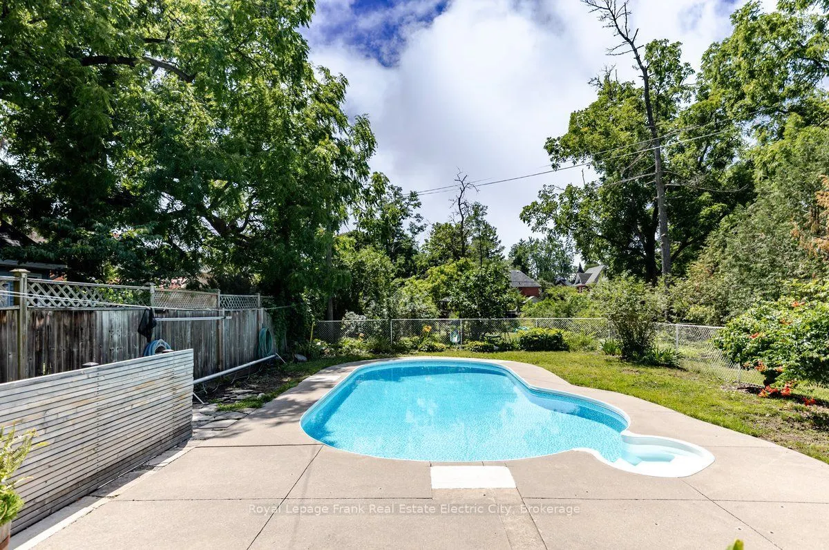 551 Weller Street