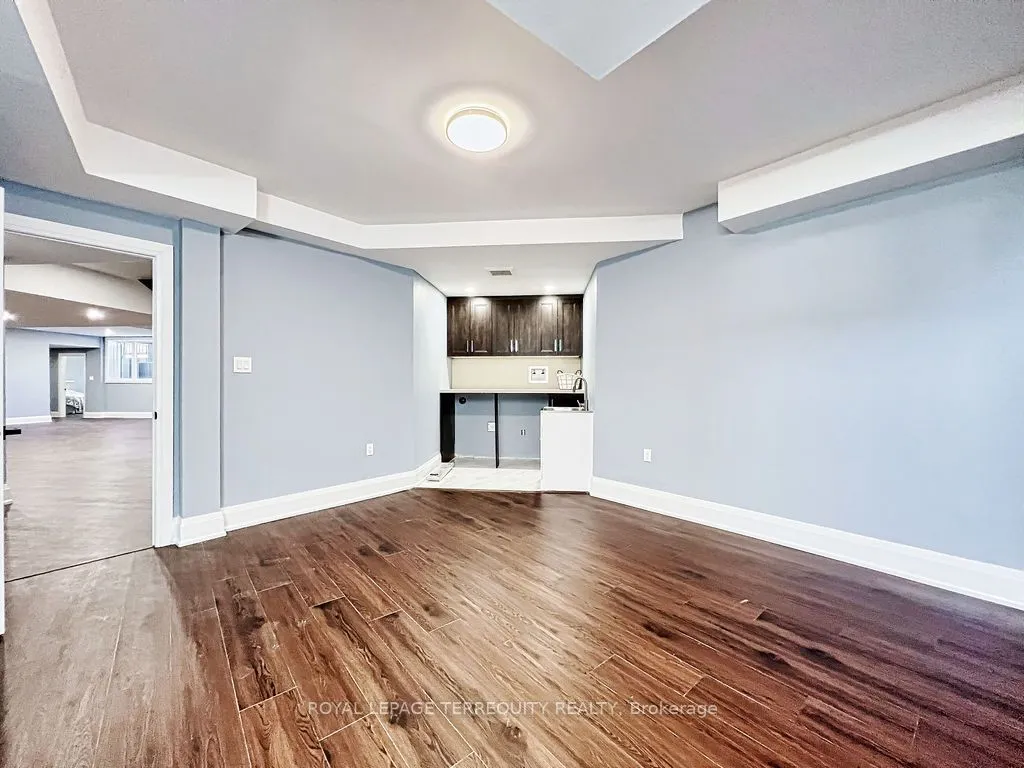 9 Rustlewood Avenue