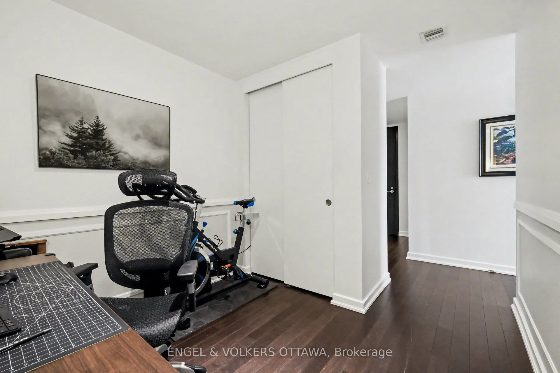 300 Lisgar Street #513