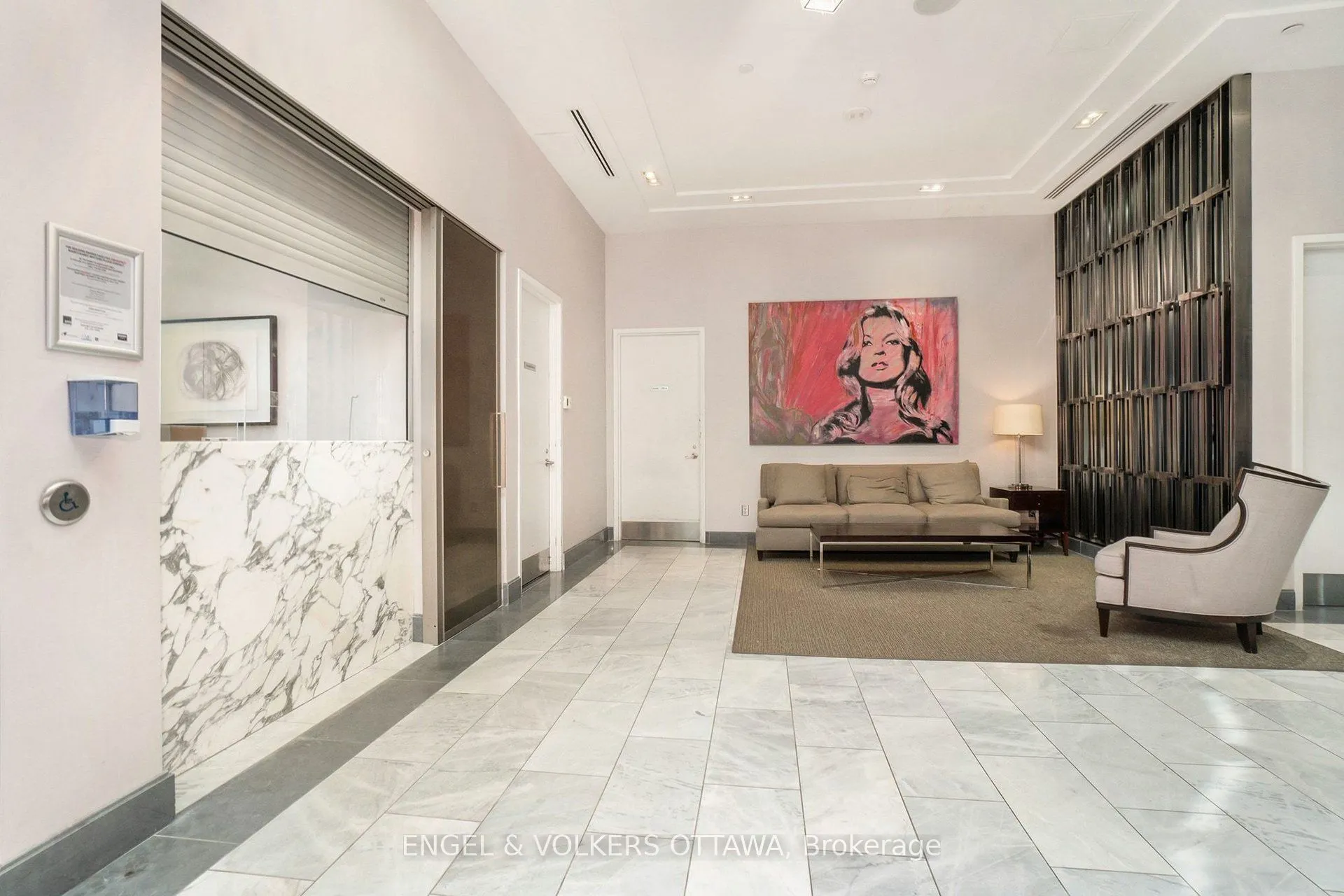 300 Lisgar Street #513