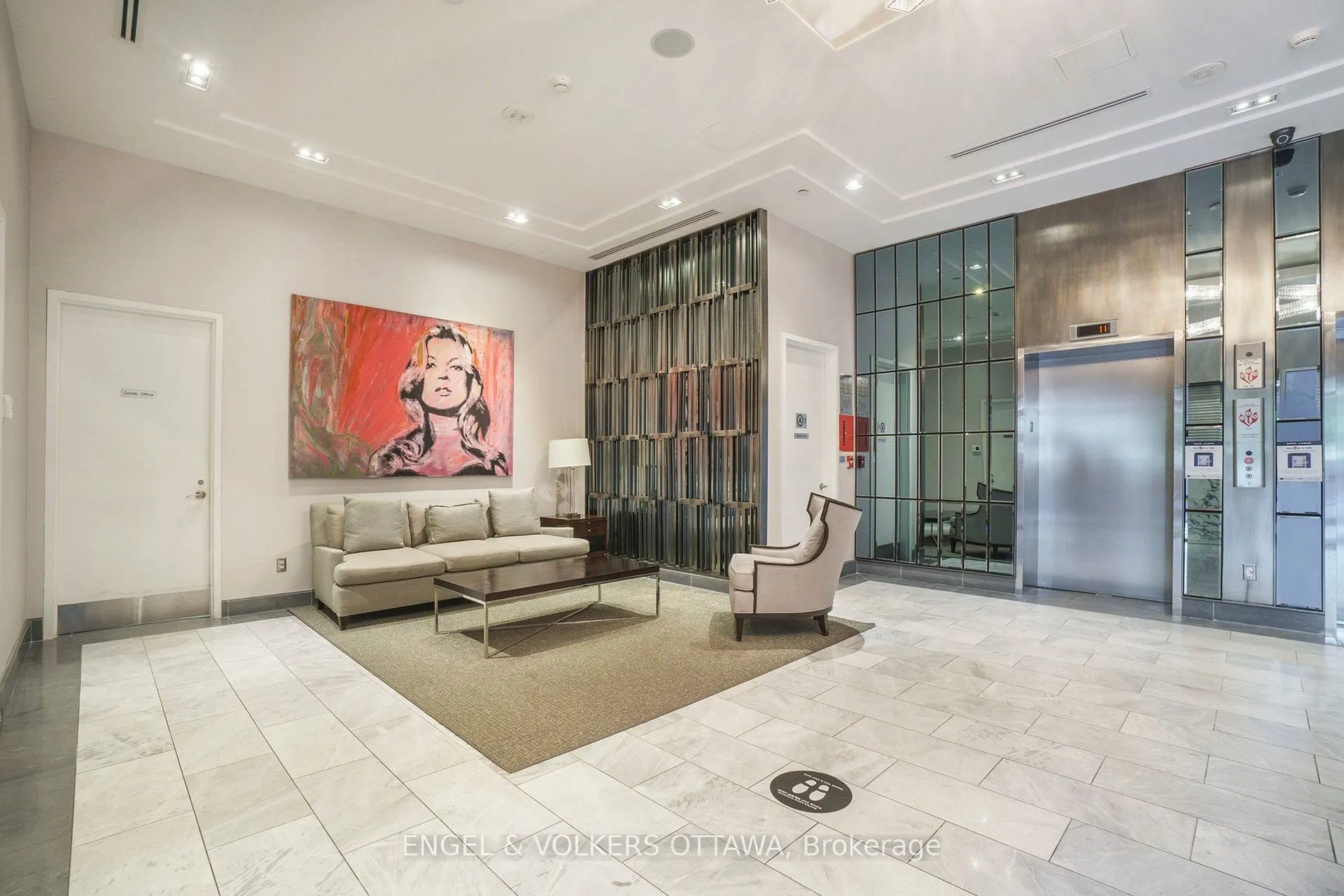 300 Lisgar Street #513