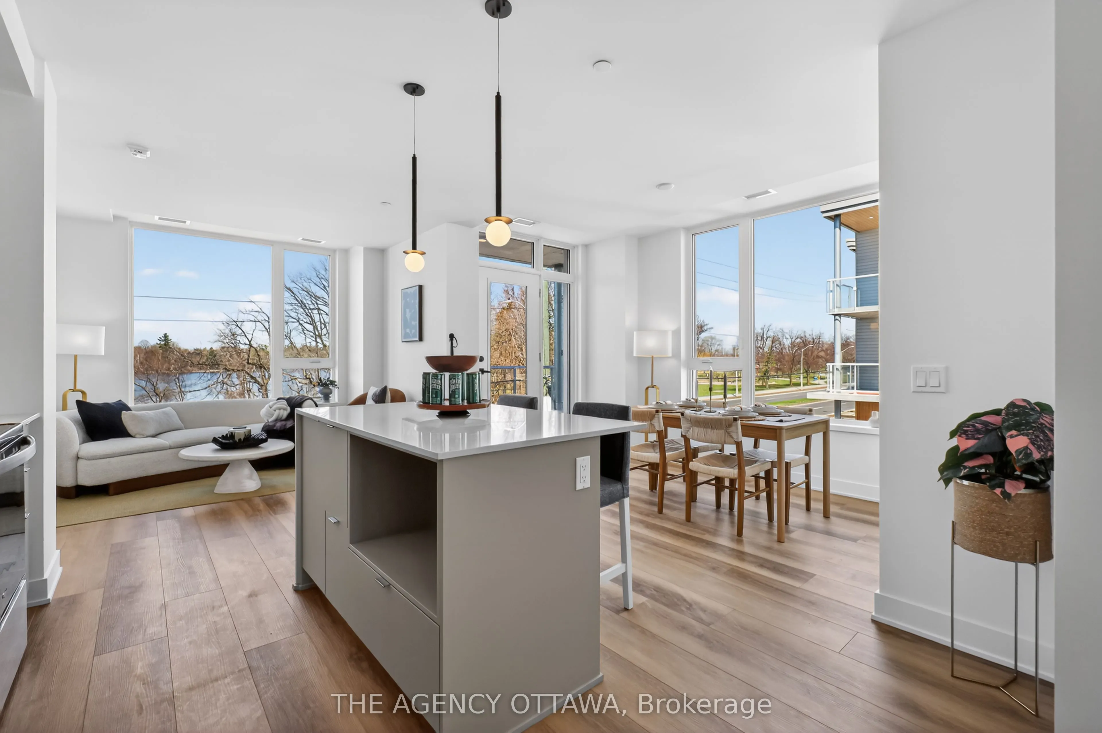 3085 Riverside Drive #209