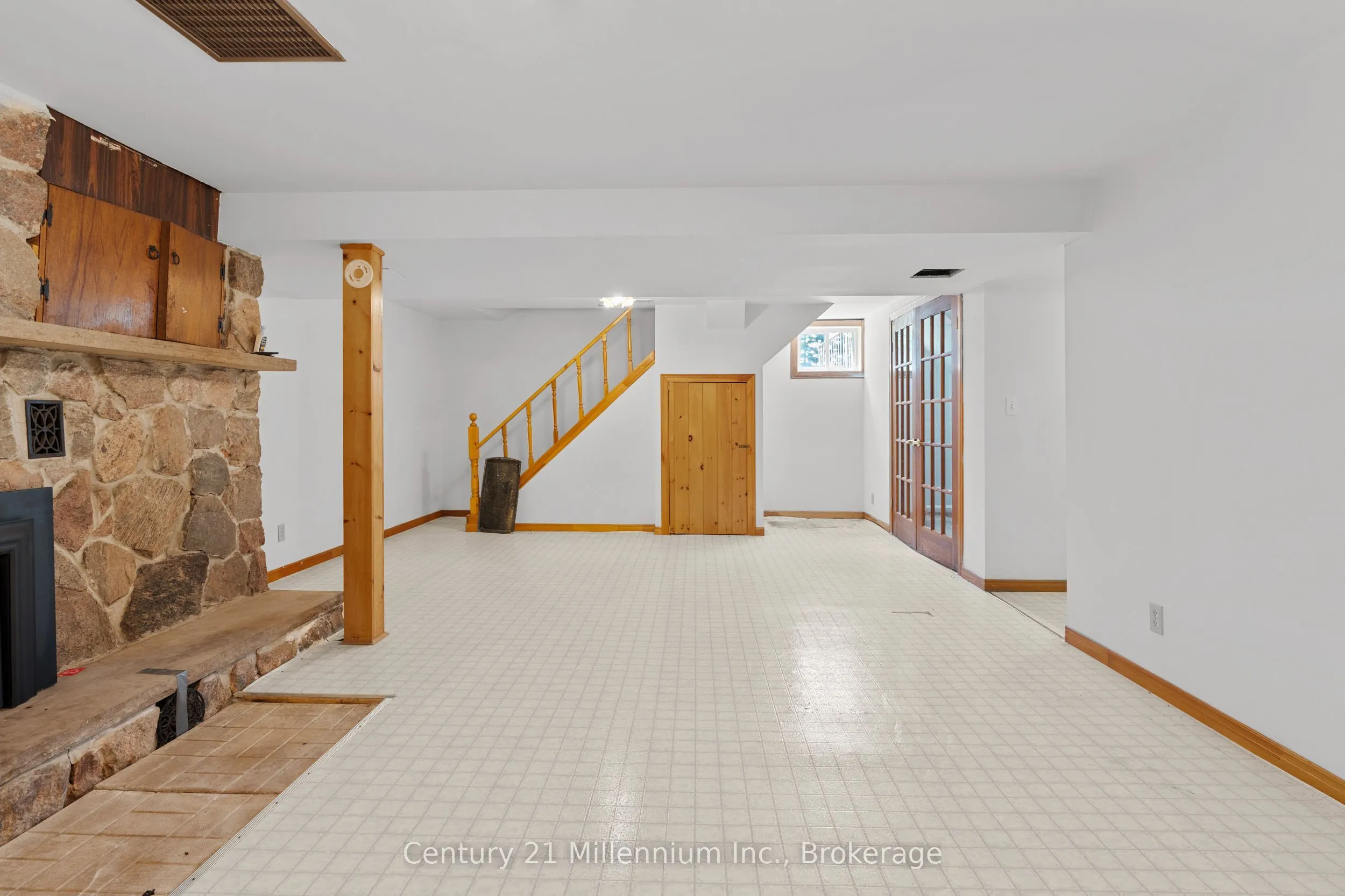 102768 Grey Rd 18 Road