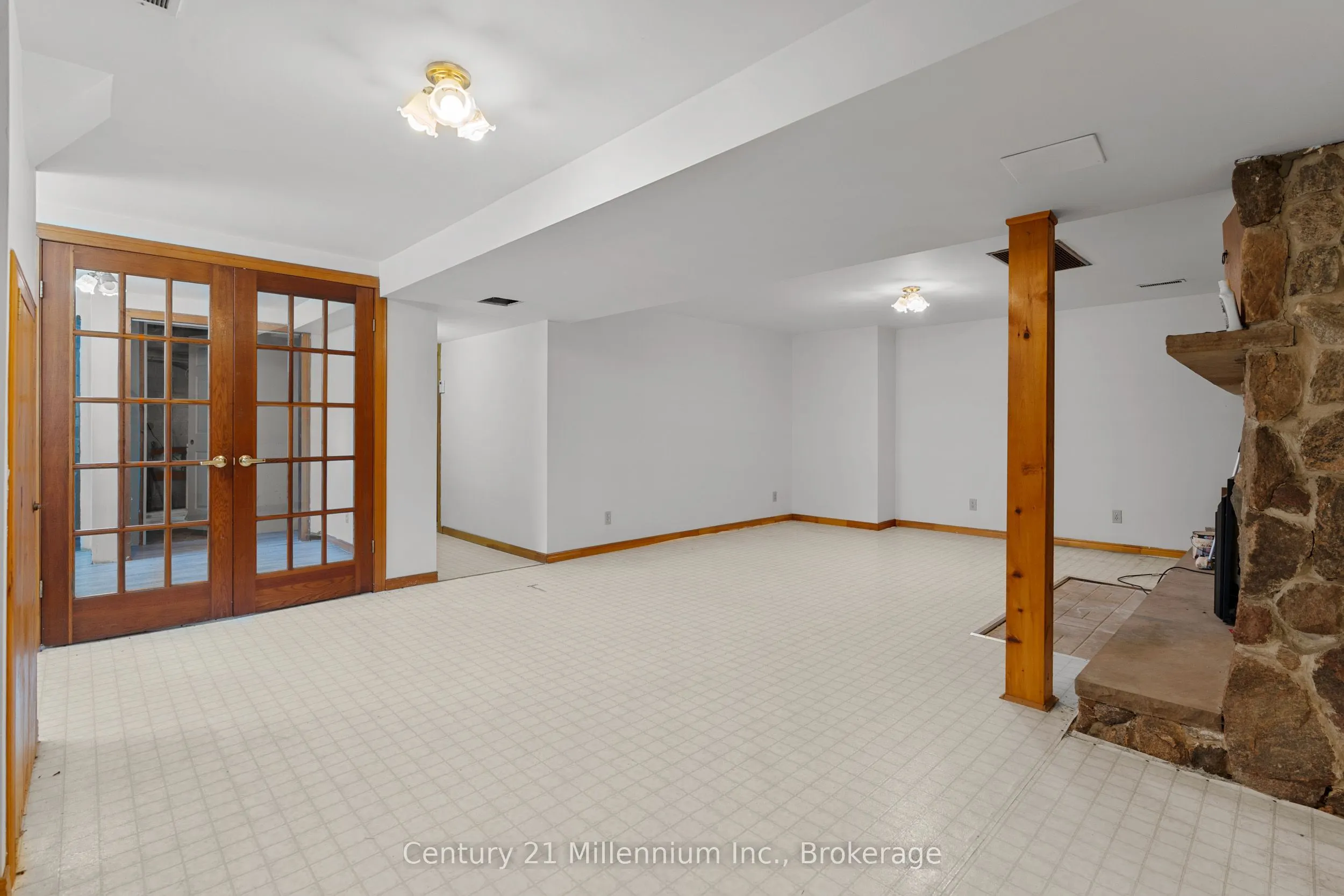 102768 Grey Rd 18 Road