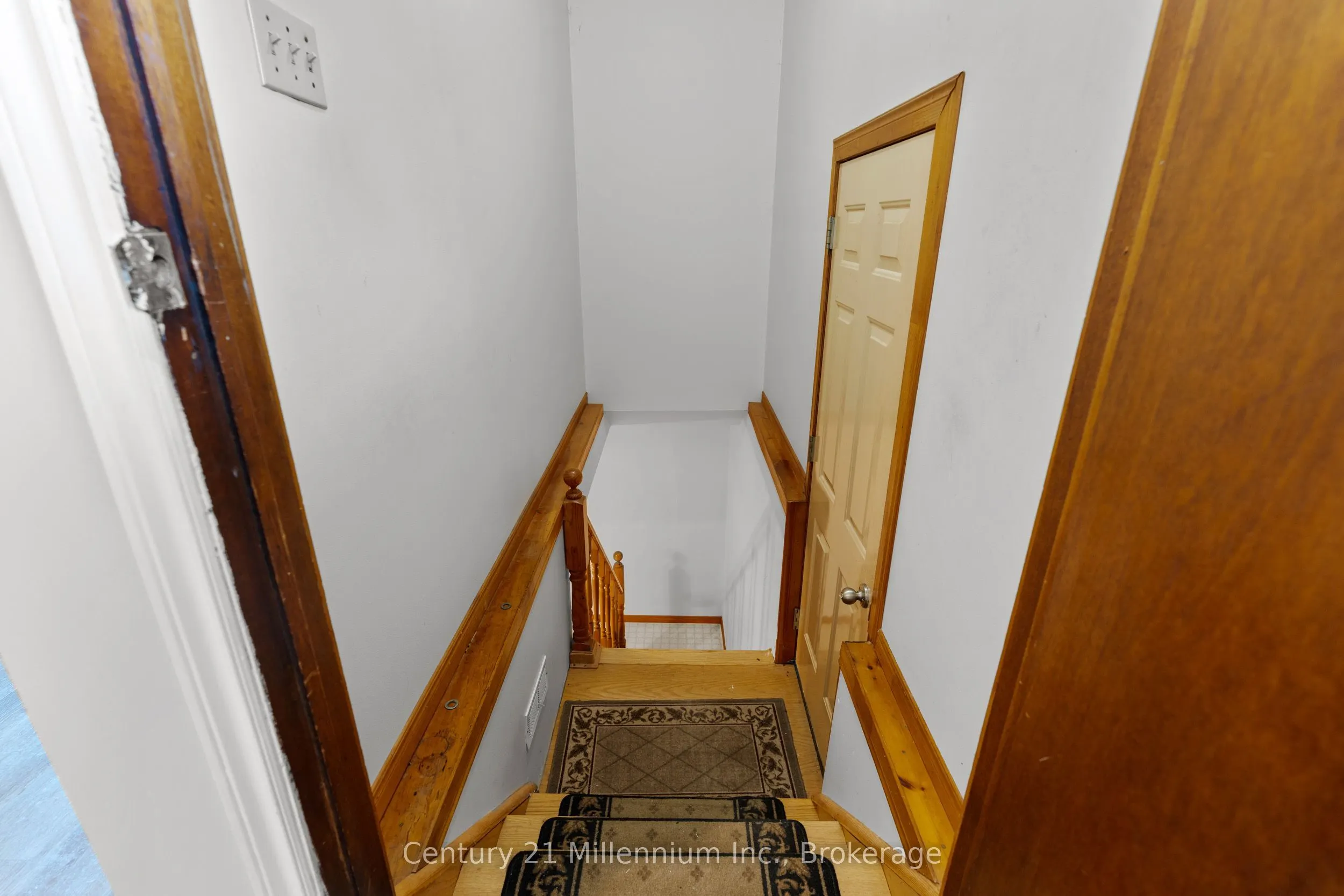 102768 Grey Rd 18 Road