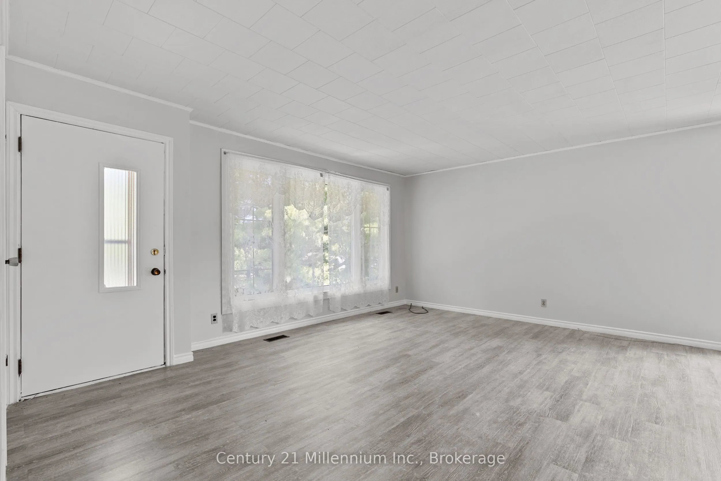 102768 Grey Rd 18 Road