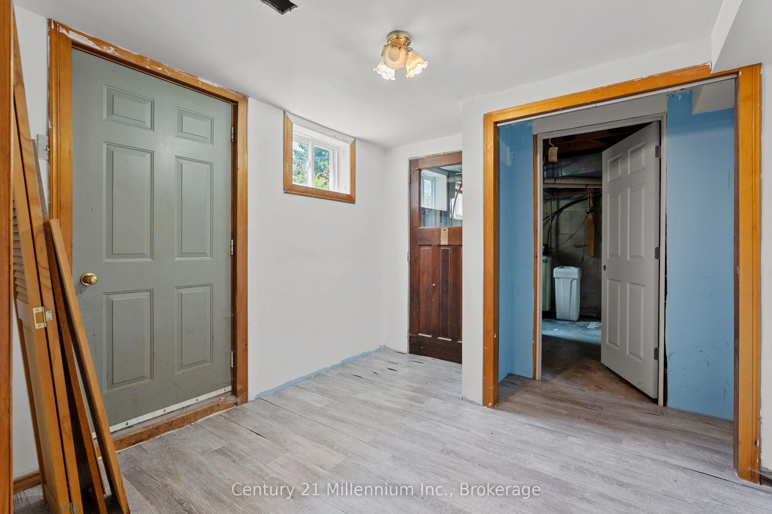 102768 Grey Rd 18 Road