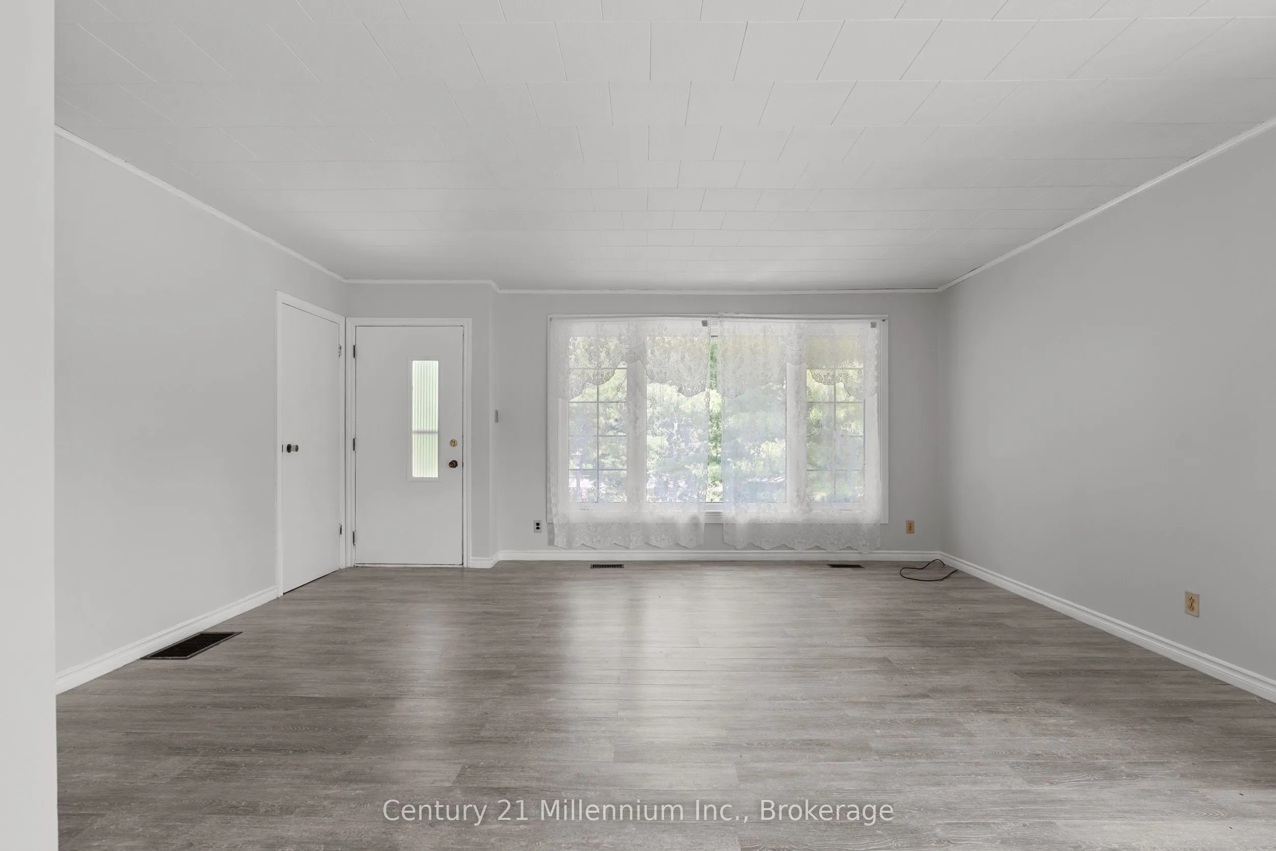 102768 Grey Rd 18 Road