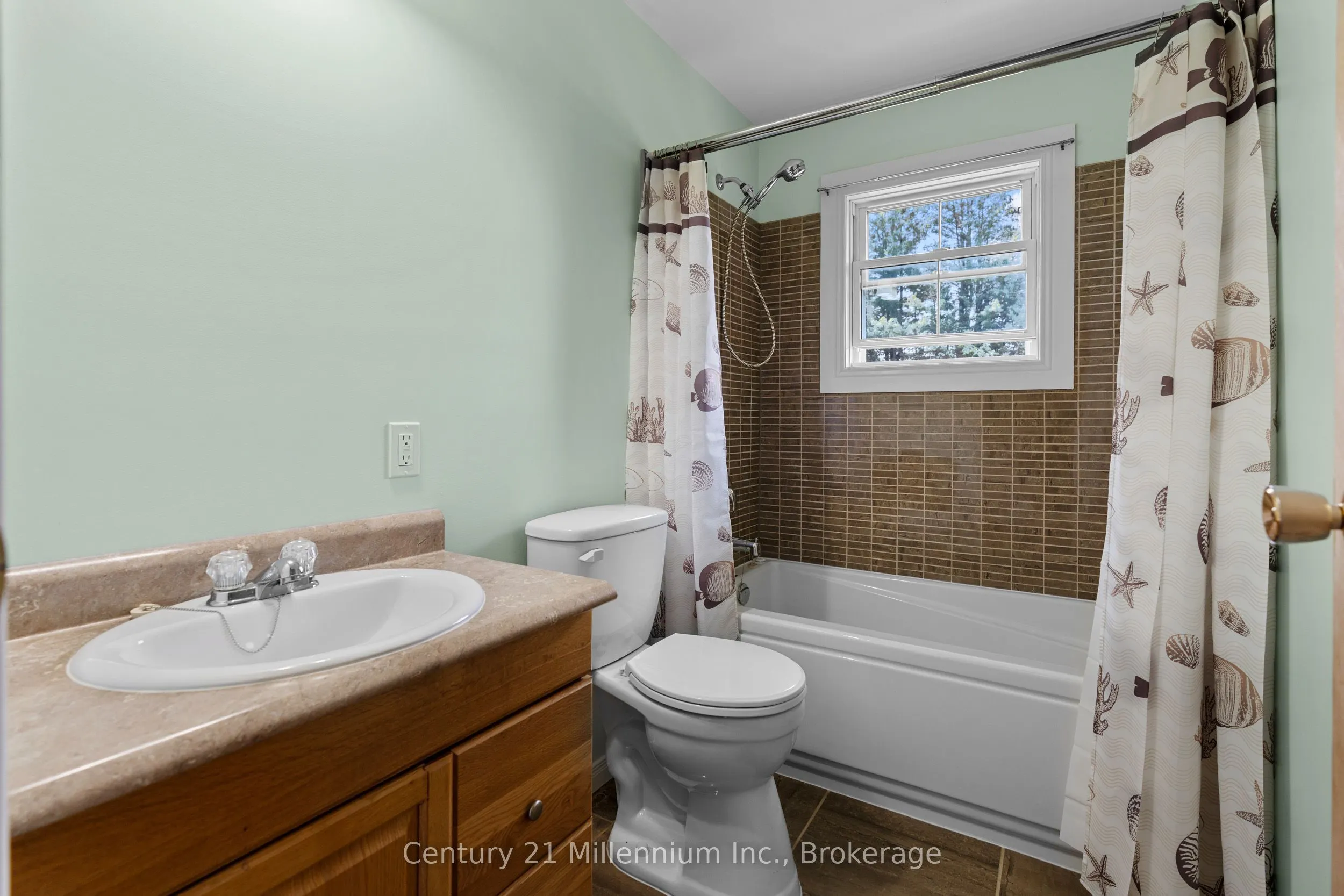 102768 Grey Rd 18 Road
