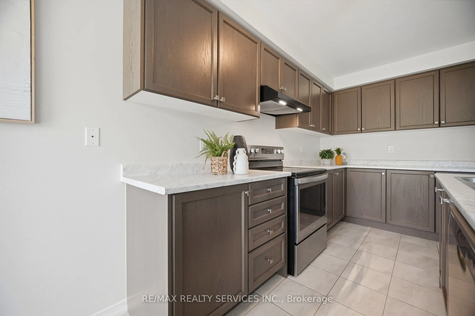 250 Esther Crescent
