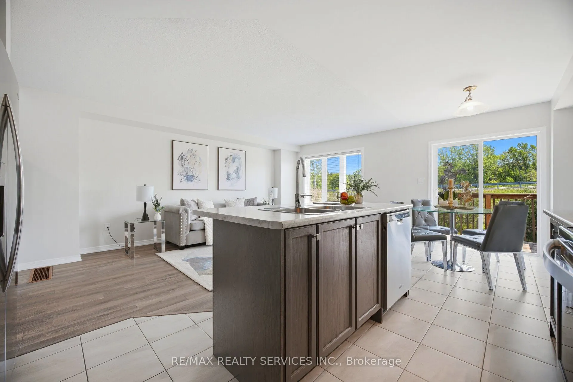 250 Esther Crescent