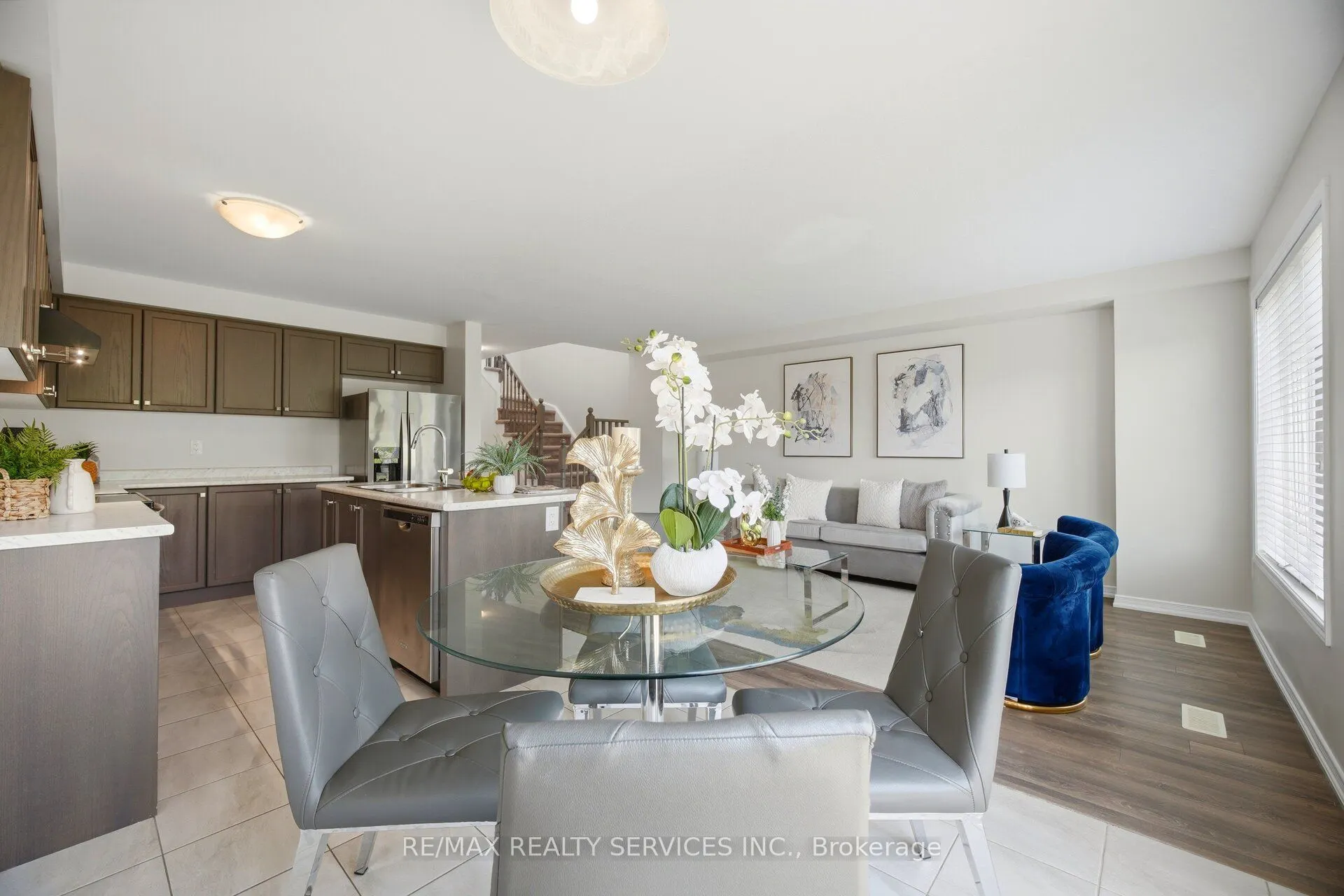 250 Esther Crescent