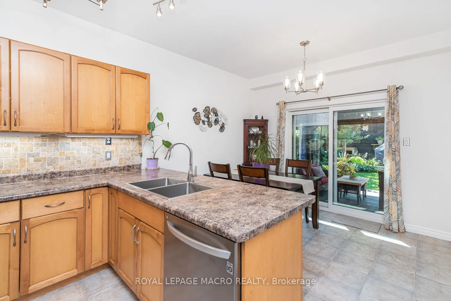 102 Willow Lane