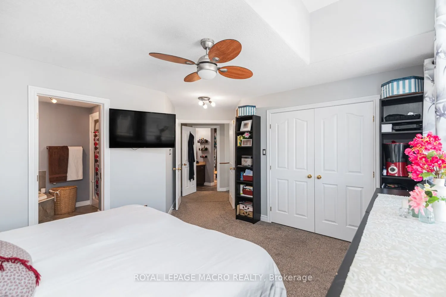 102 Willow Lane