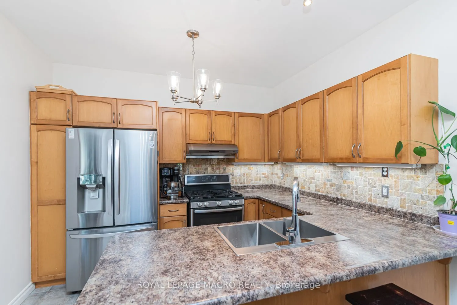 102 Willow Lane