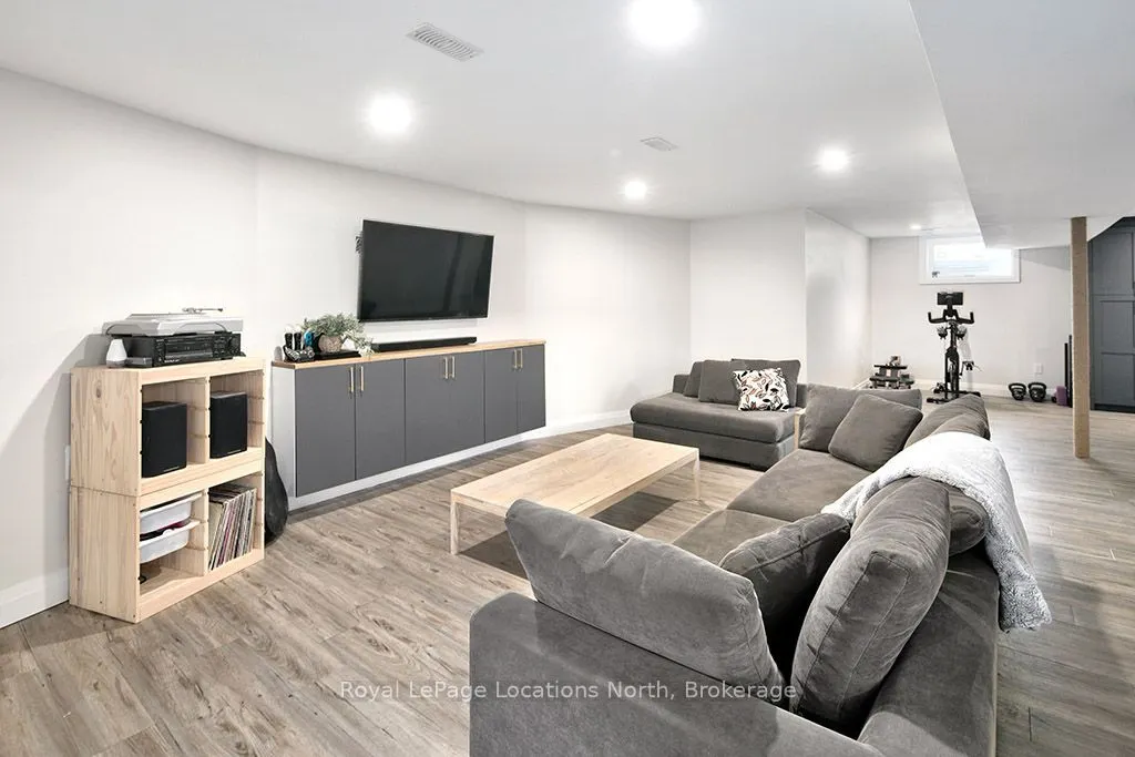 217 St Vincent Crescent