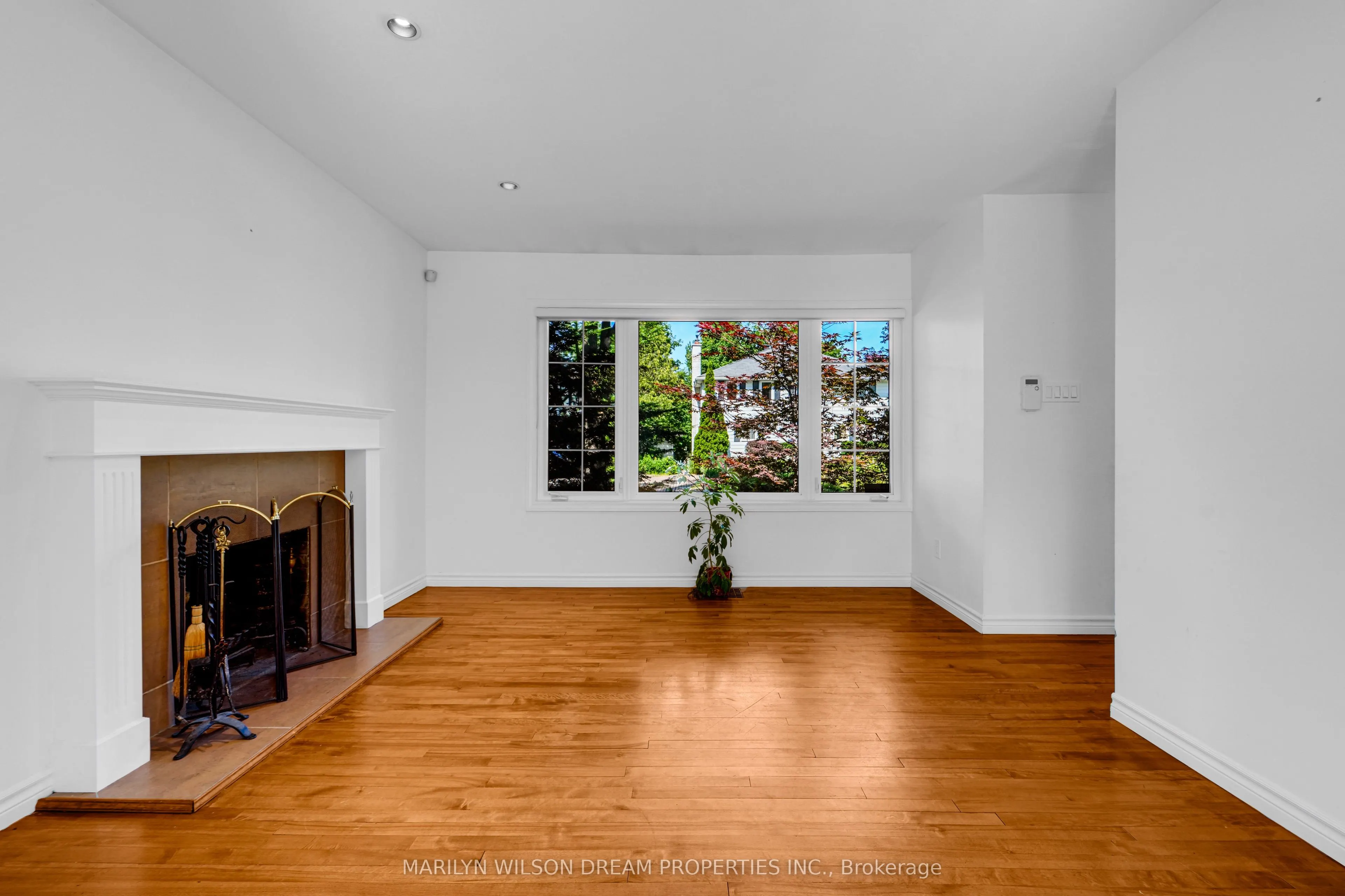 24 Bedford Crescent
