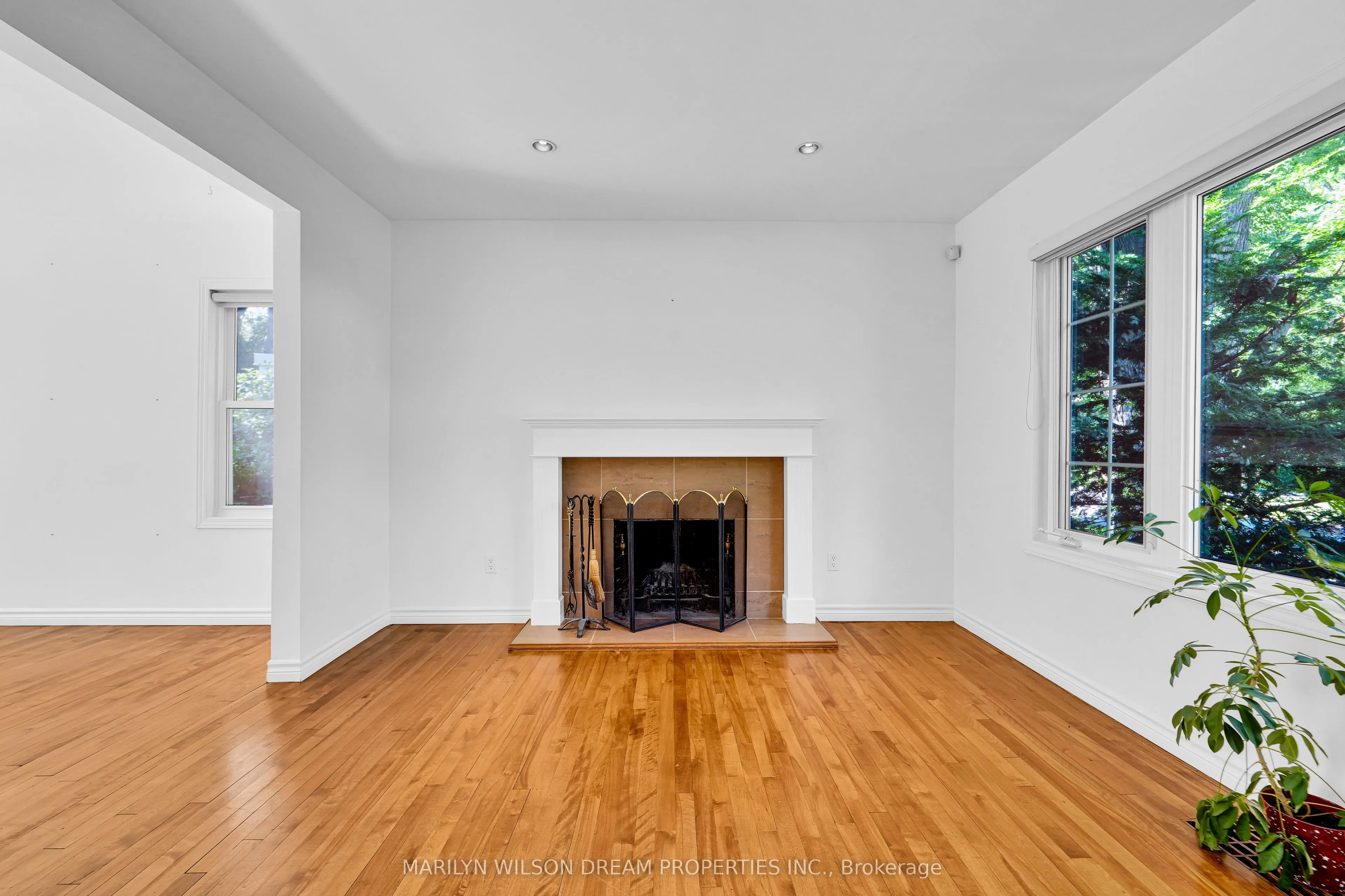 24 Bedford Crescent