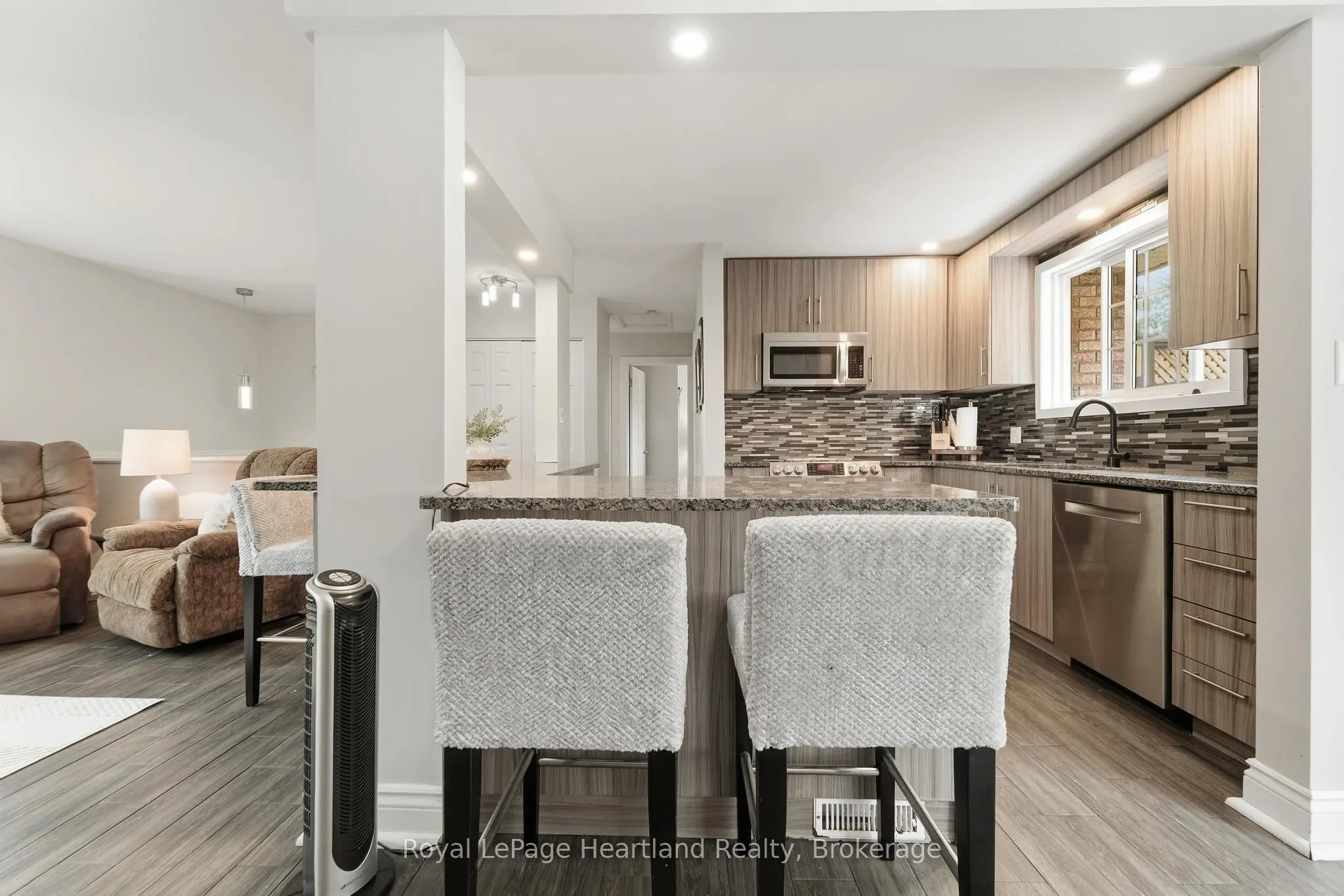223 Kemp Crescent