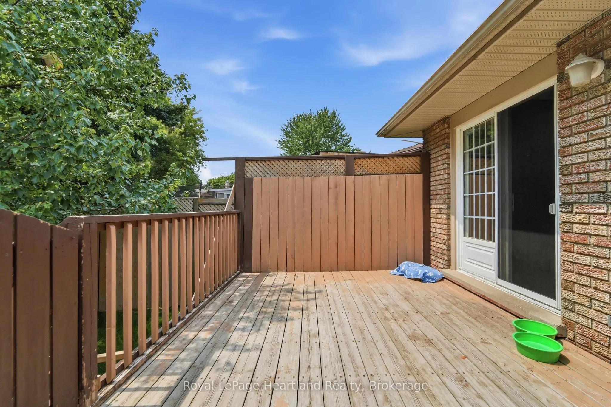223 Kemp Crescent
