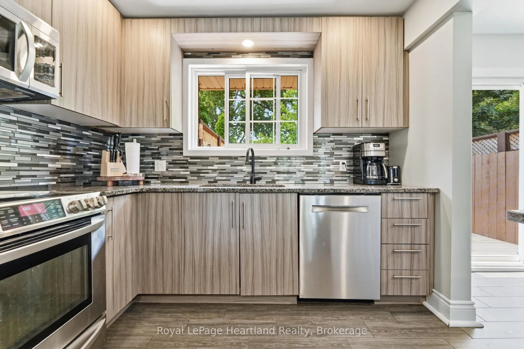223 Kemp Crescent