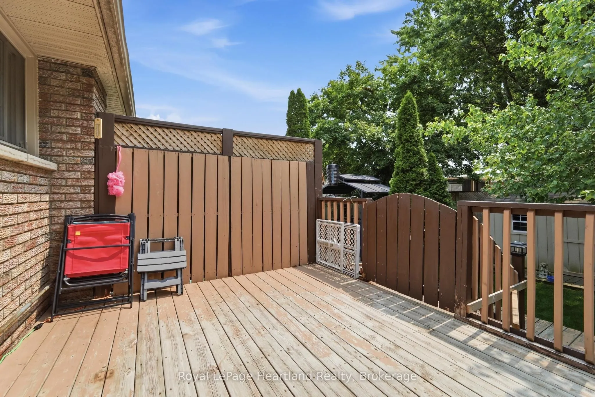 223 Kemp Crescent