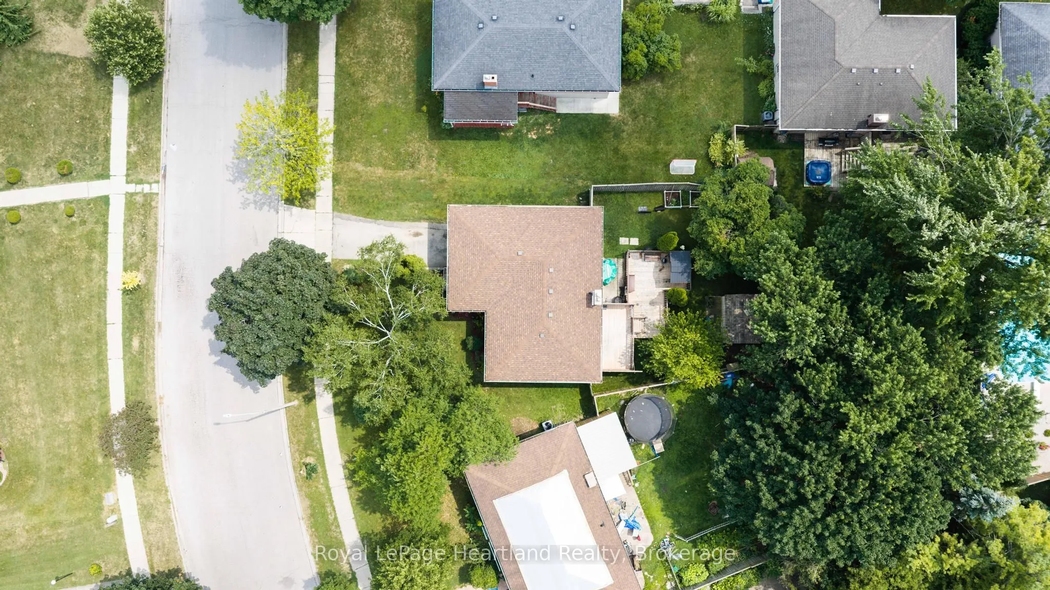 223 Kemp Crescent
