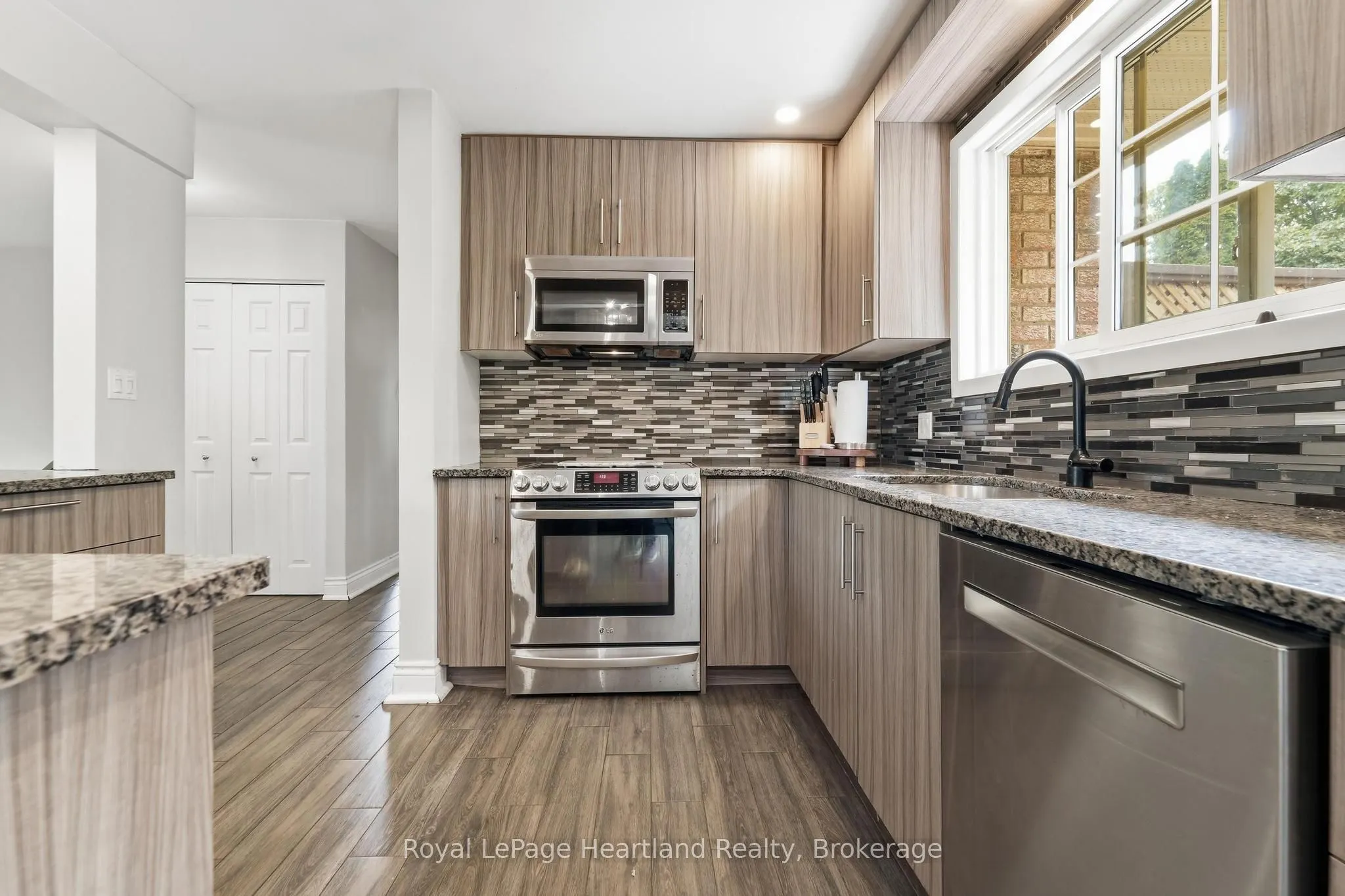 223 Kemp Crescent