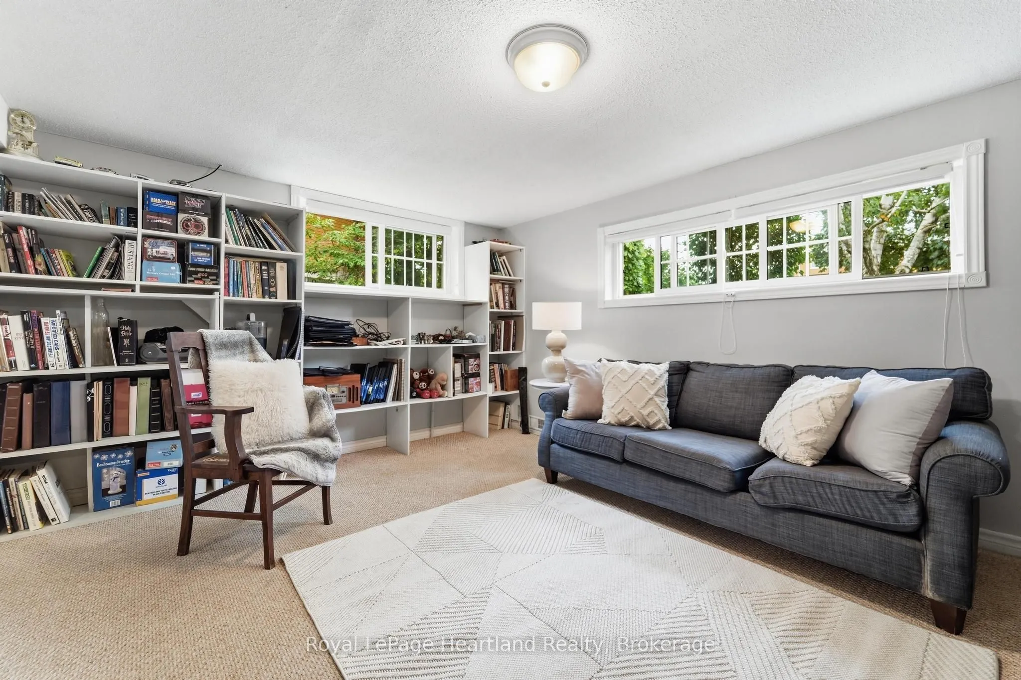 223 Kemp Crescent