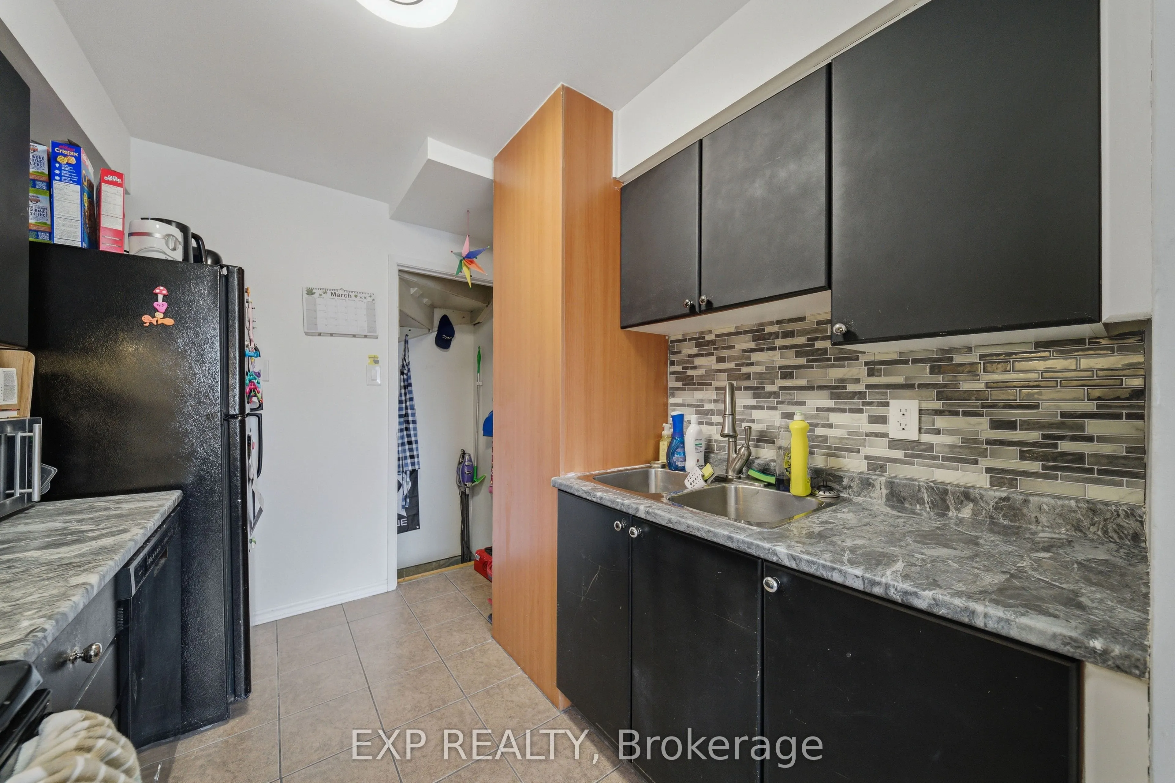 1675 Heatherington Road #11
