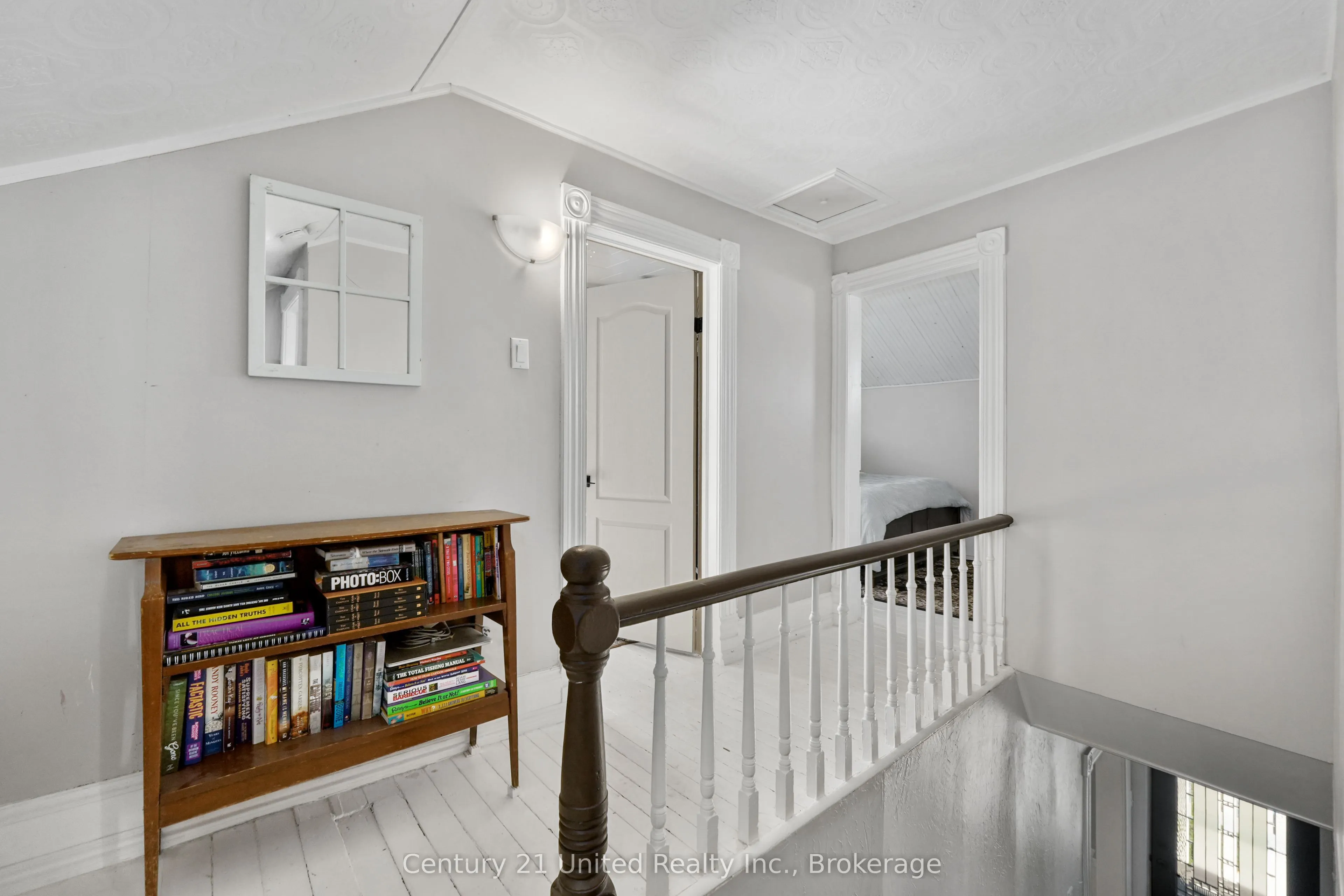 5 George Street E