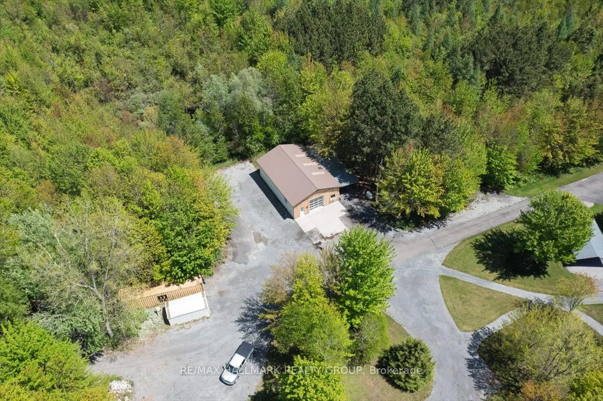 1720 Des Pins Road
