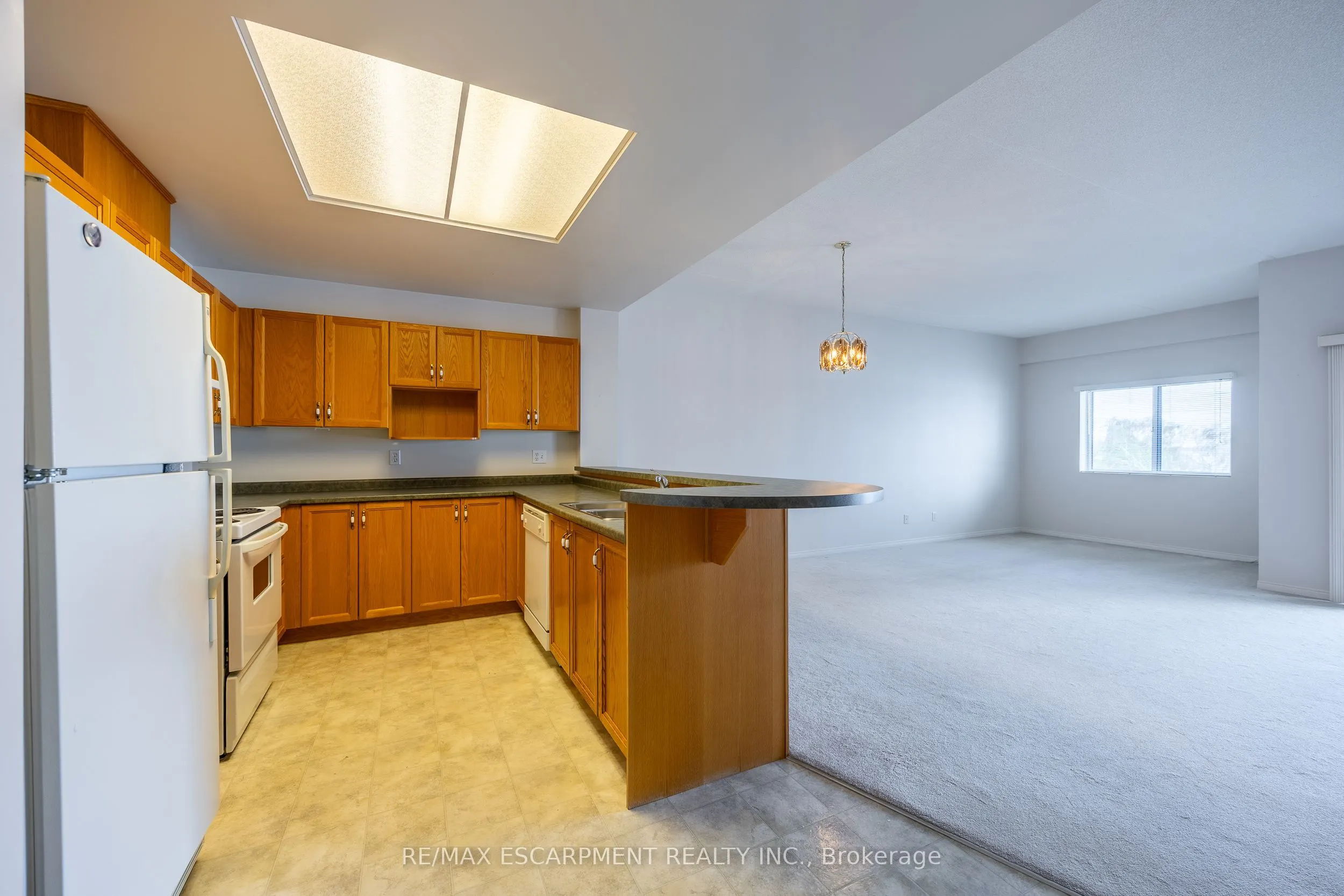 210 Main Street E #309