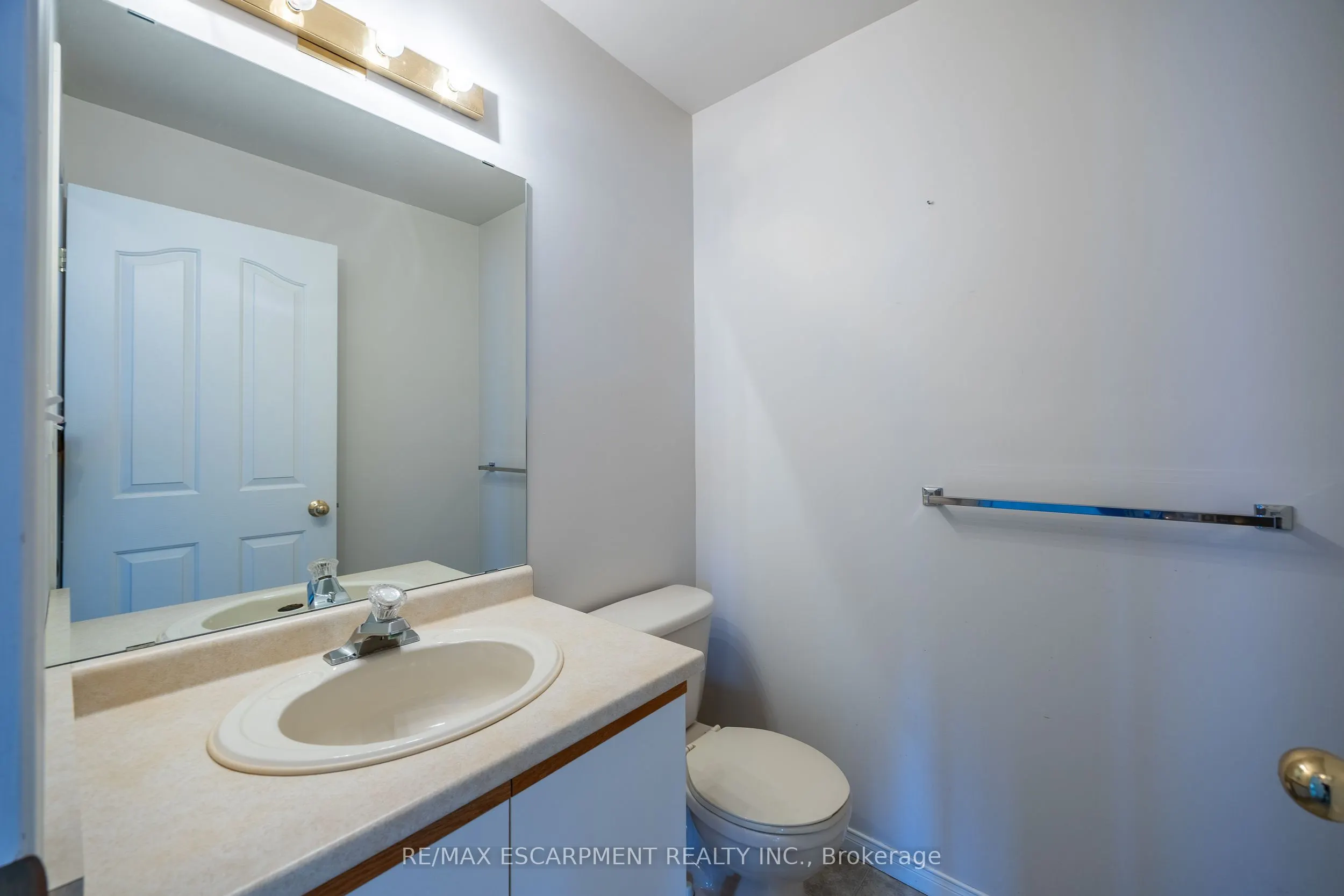 210 Main Street E #309
