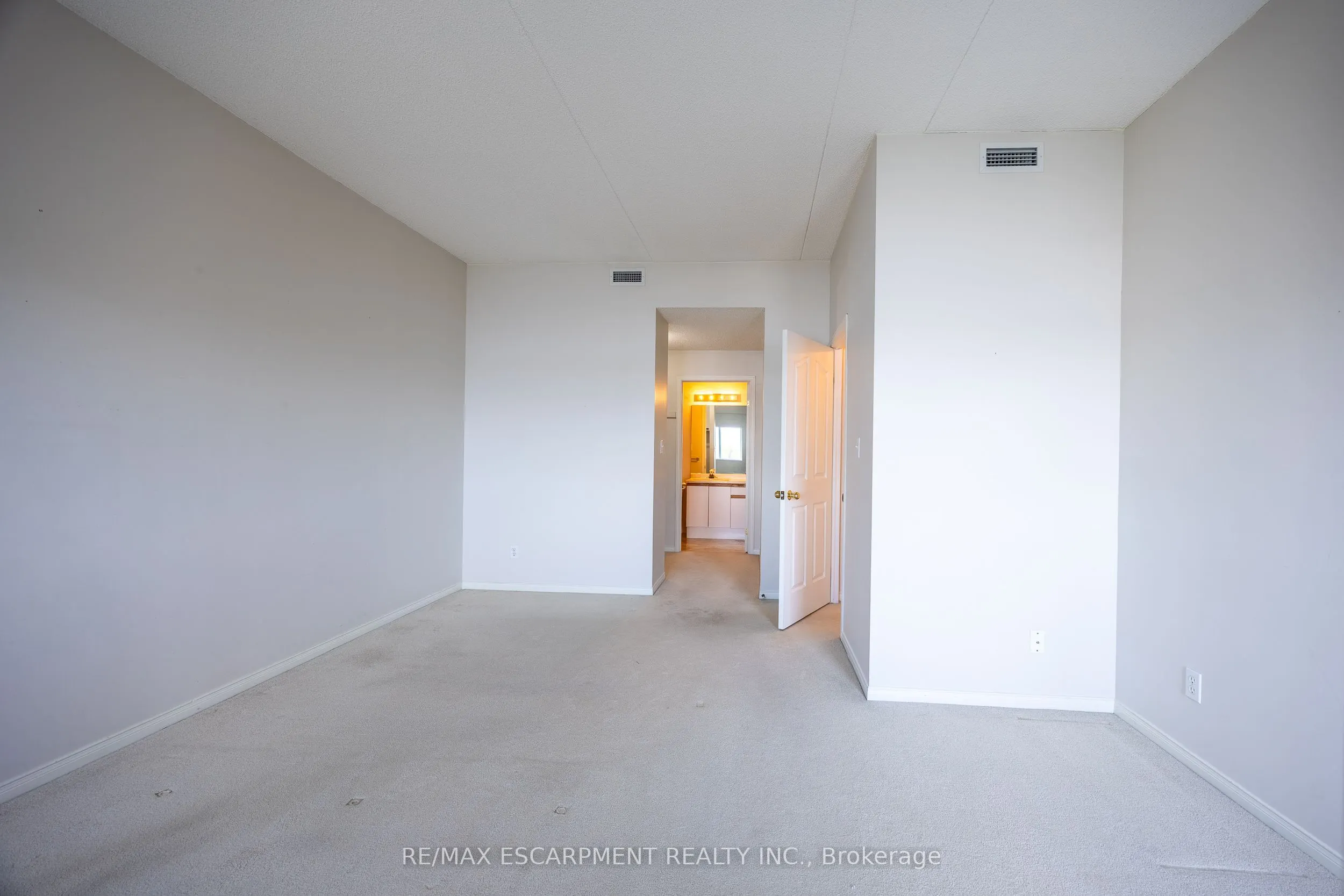 210 Main Street E #309