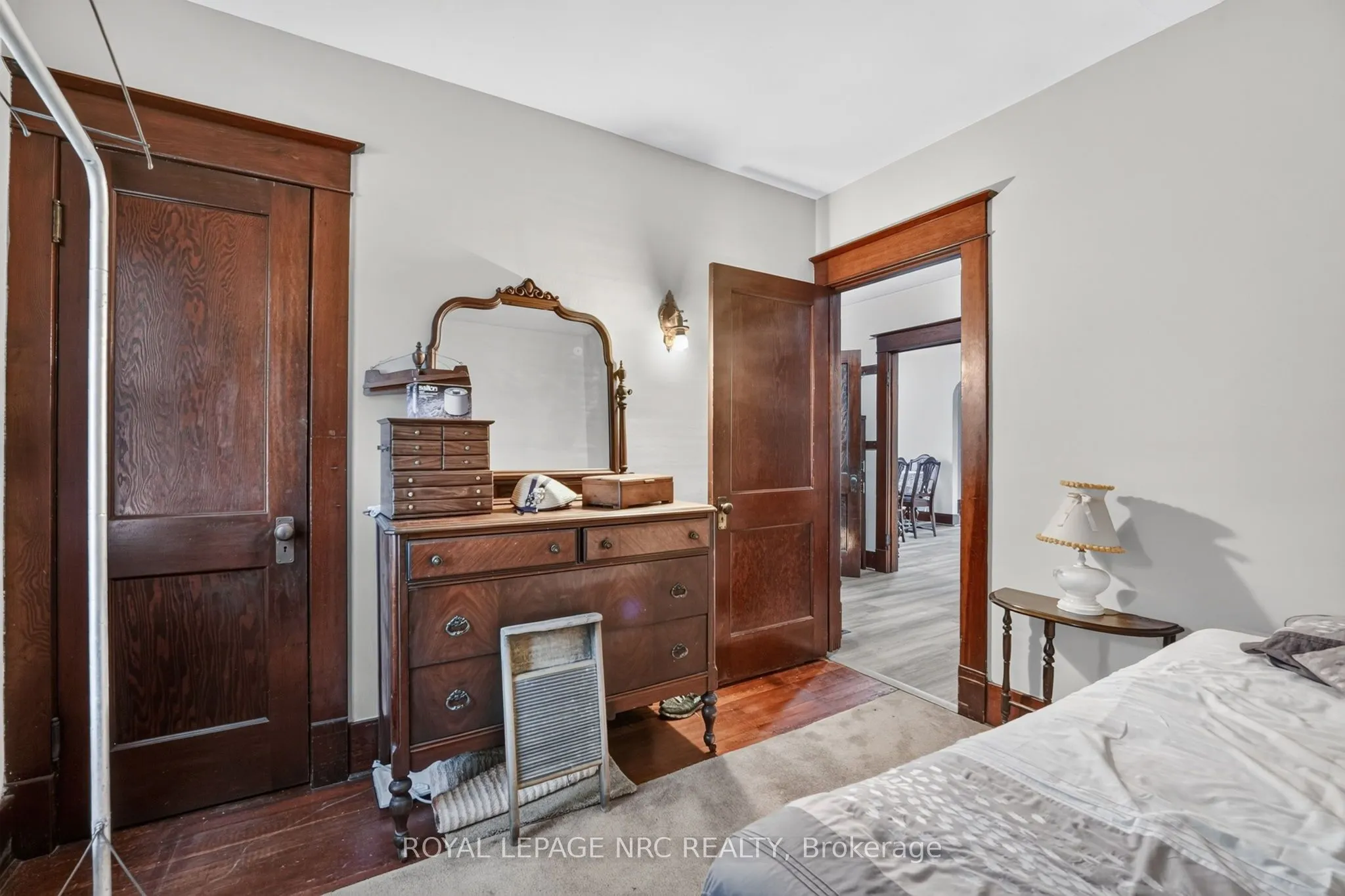 301 Dufferin Street