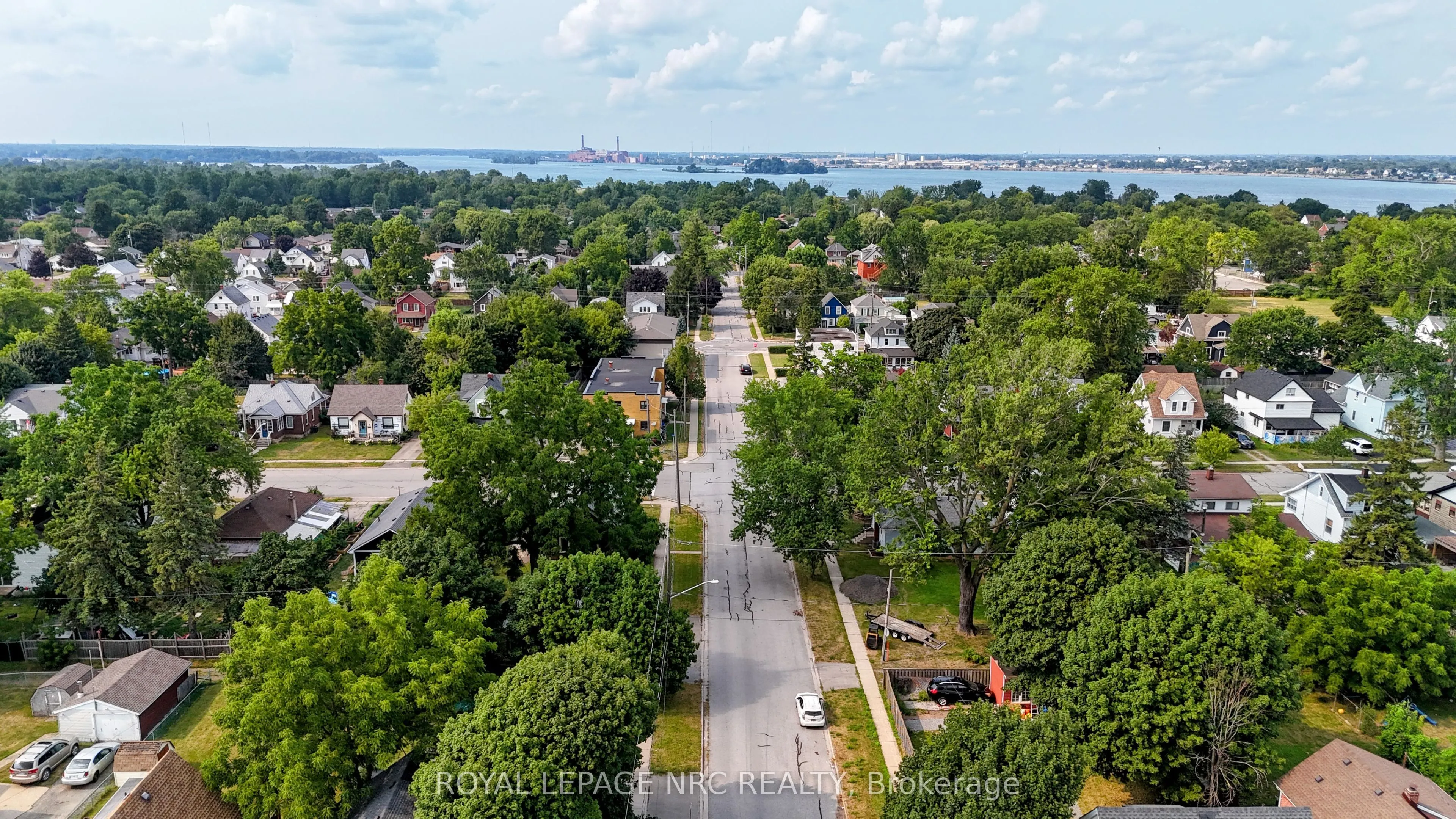 301 Dufferin Street