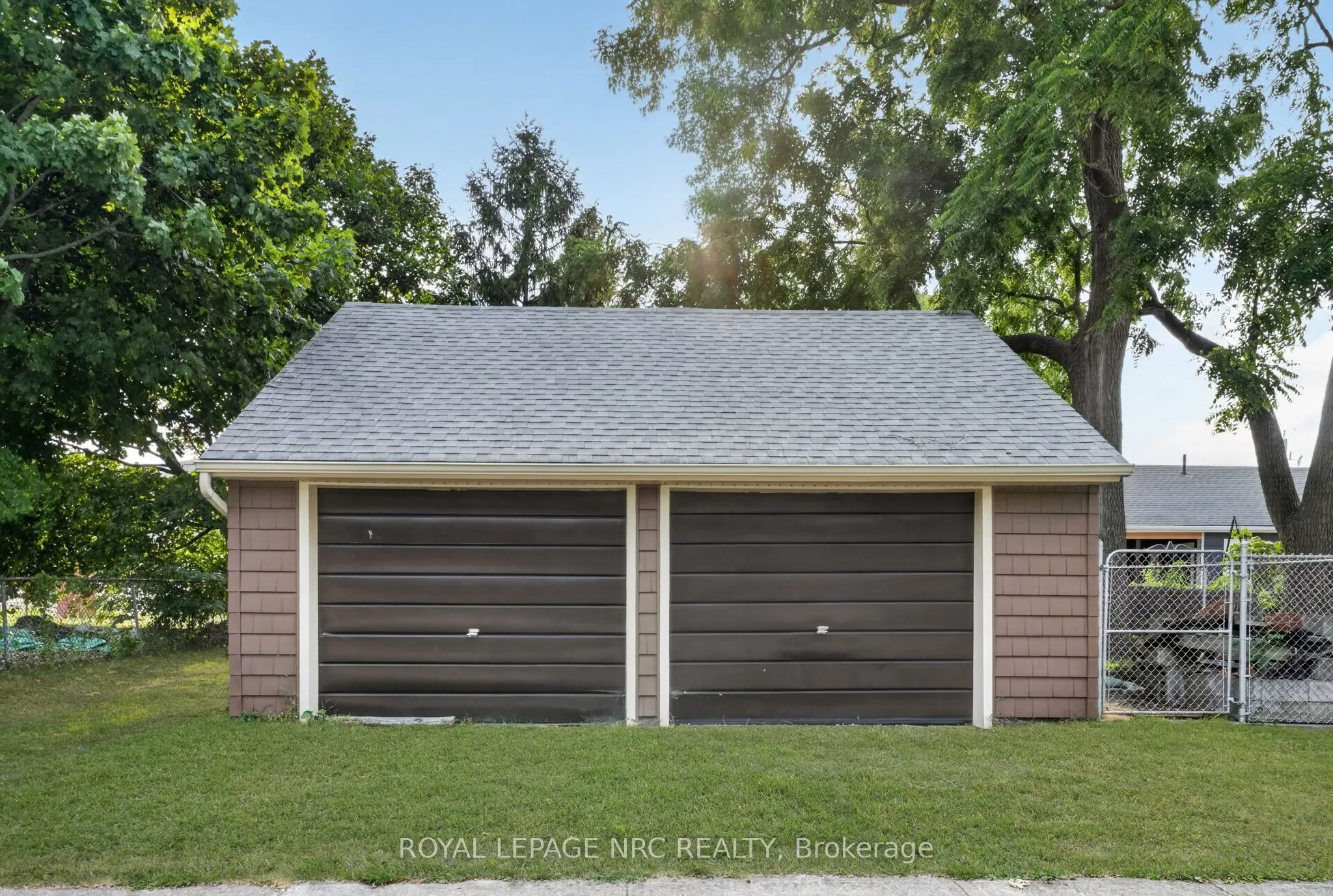 301 Dufferin Street