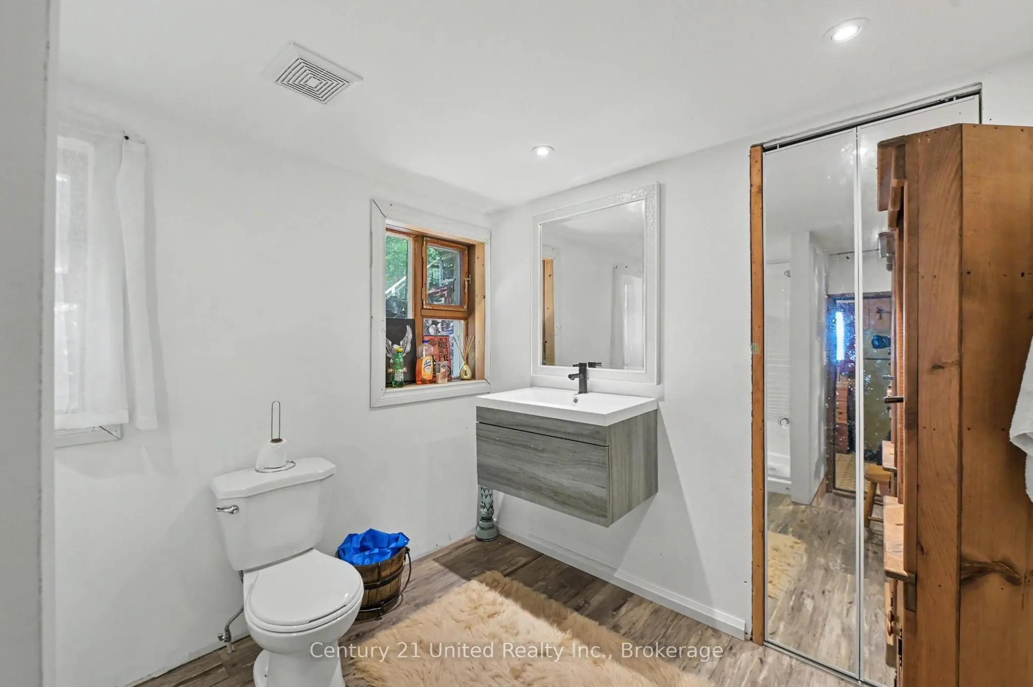 176 Robins Road