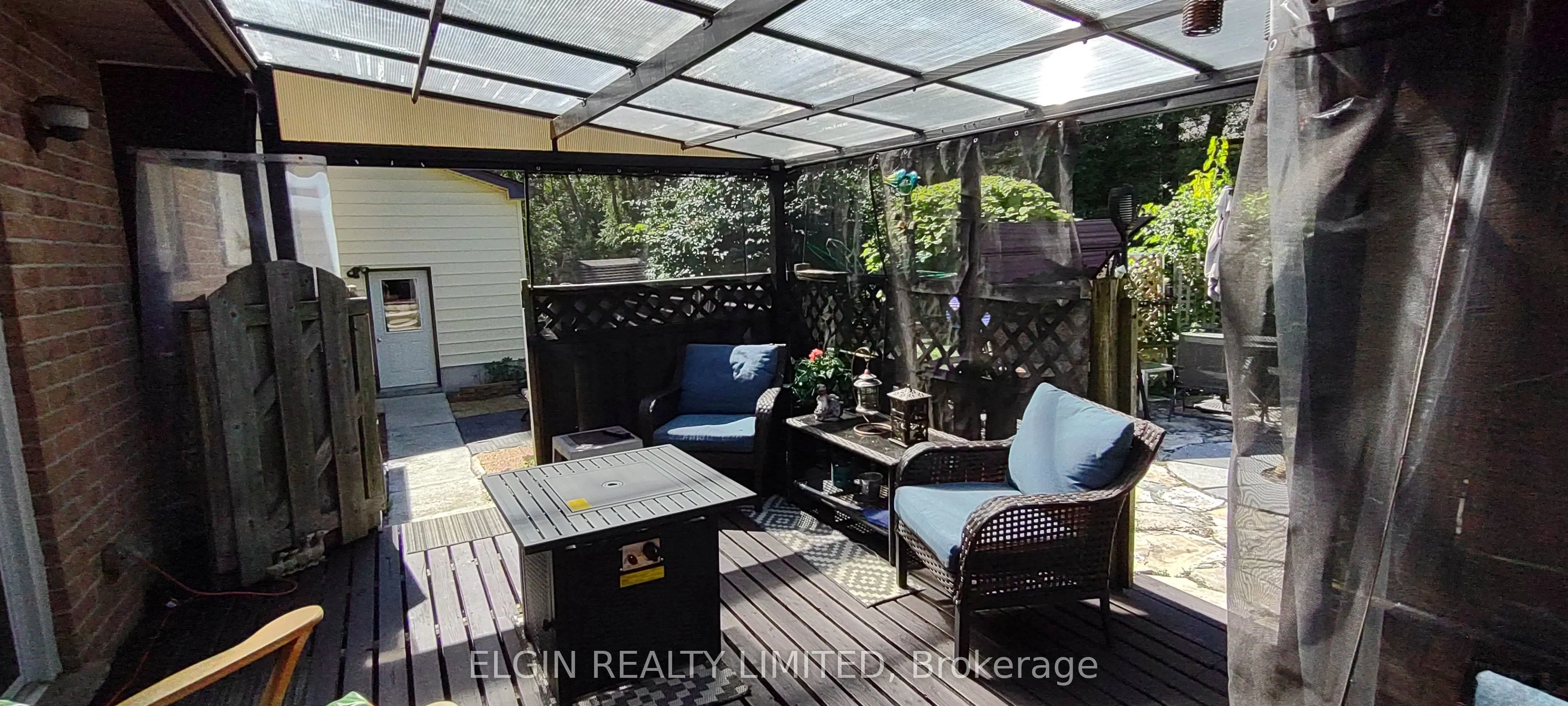 219 Brentwood Crescent