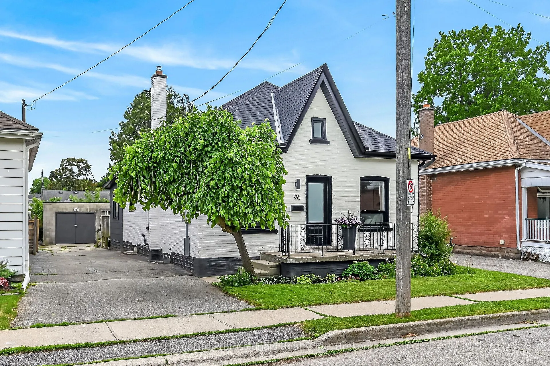 96 Aberdeen Avenue
