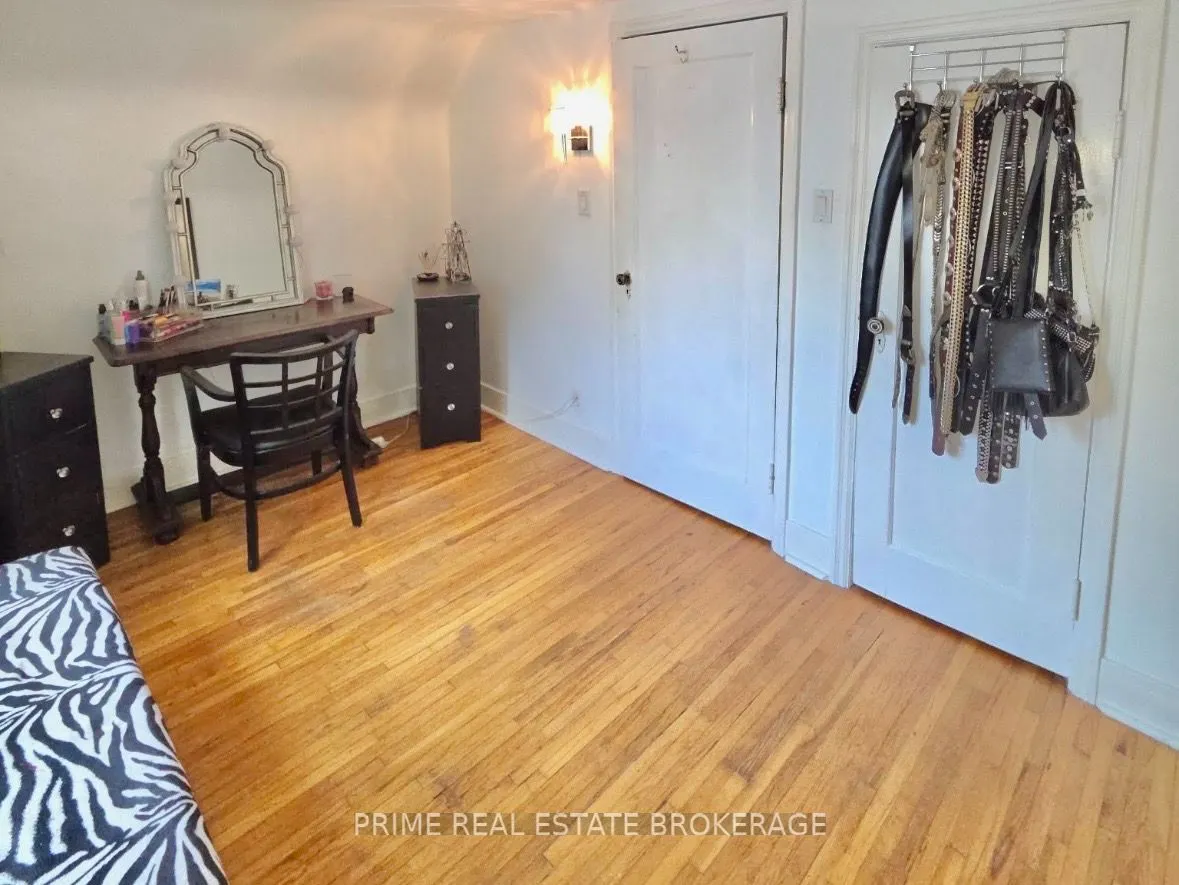 586 Cheapside Street
