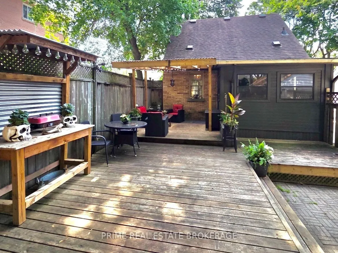586 Cheapside Street