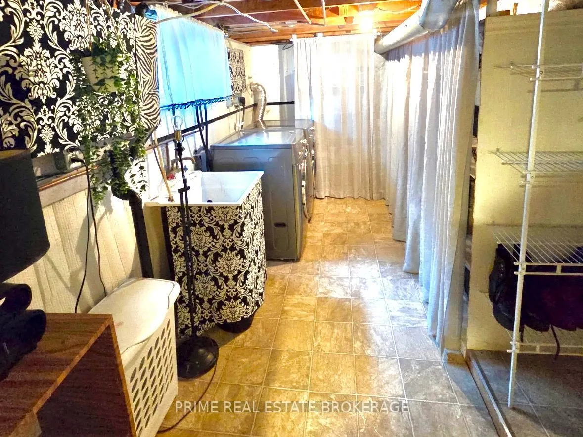 586 Cheapside Street
