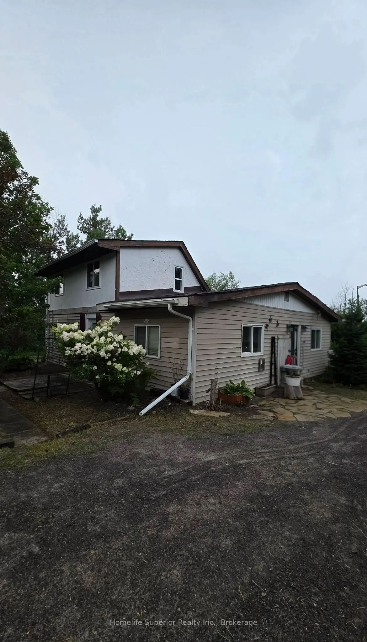 2632 Dummer Asphodel Road