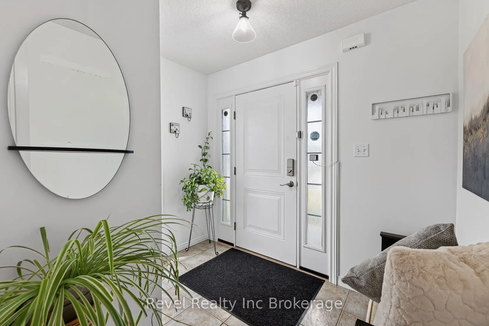 762 Frontenac Crescent