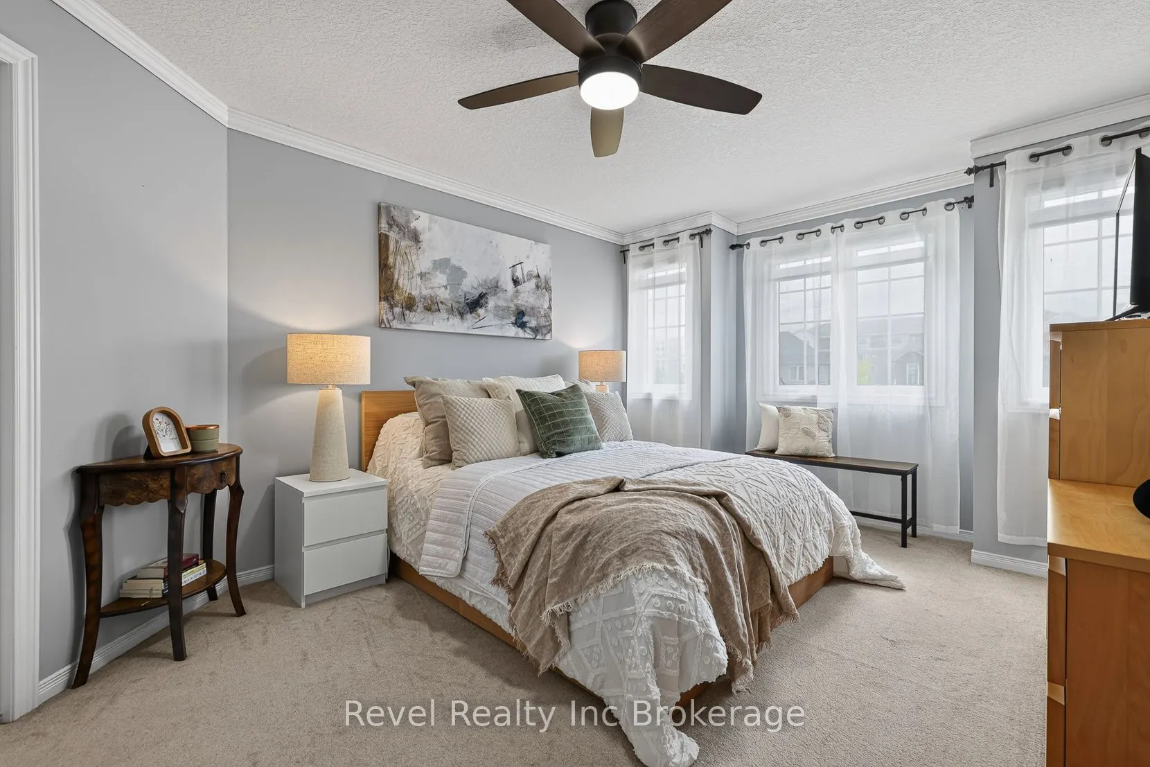 762 Frontenac Crescent